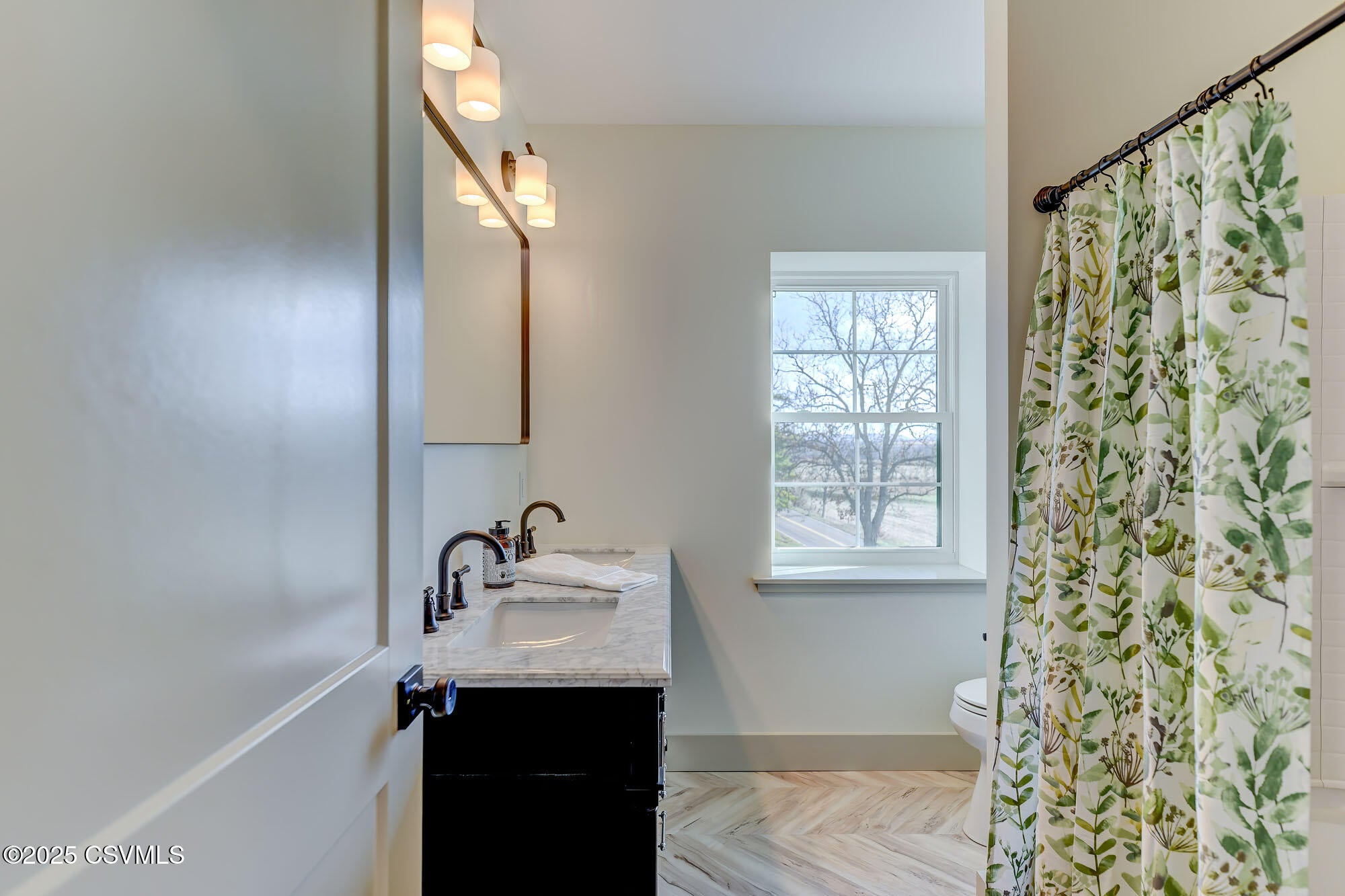 Berwick, Pennsylvania, 18603, United States, 4 Bedrooms Bedrooms, ,2 BathroomsBathrooms,Residential,For Sale,1993834