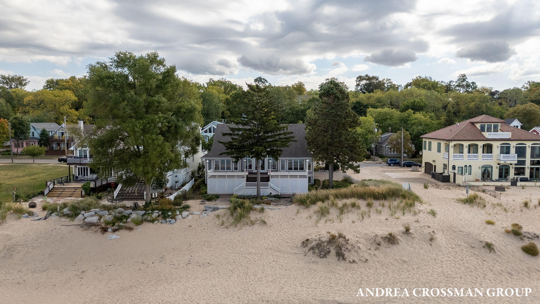 St. Joseph, Michigan, 49085, United States, 4 Bedrooms Bedrooms, ,4 BathroomsBathrooms,Residential,For Sale,1960959