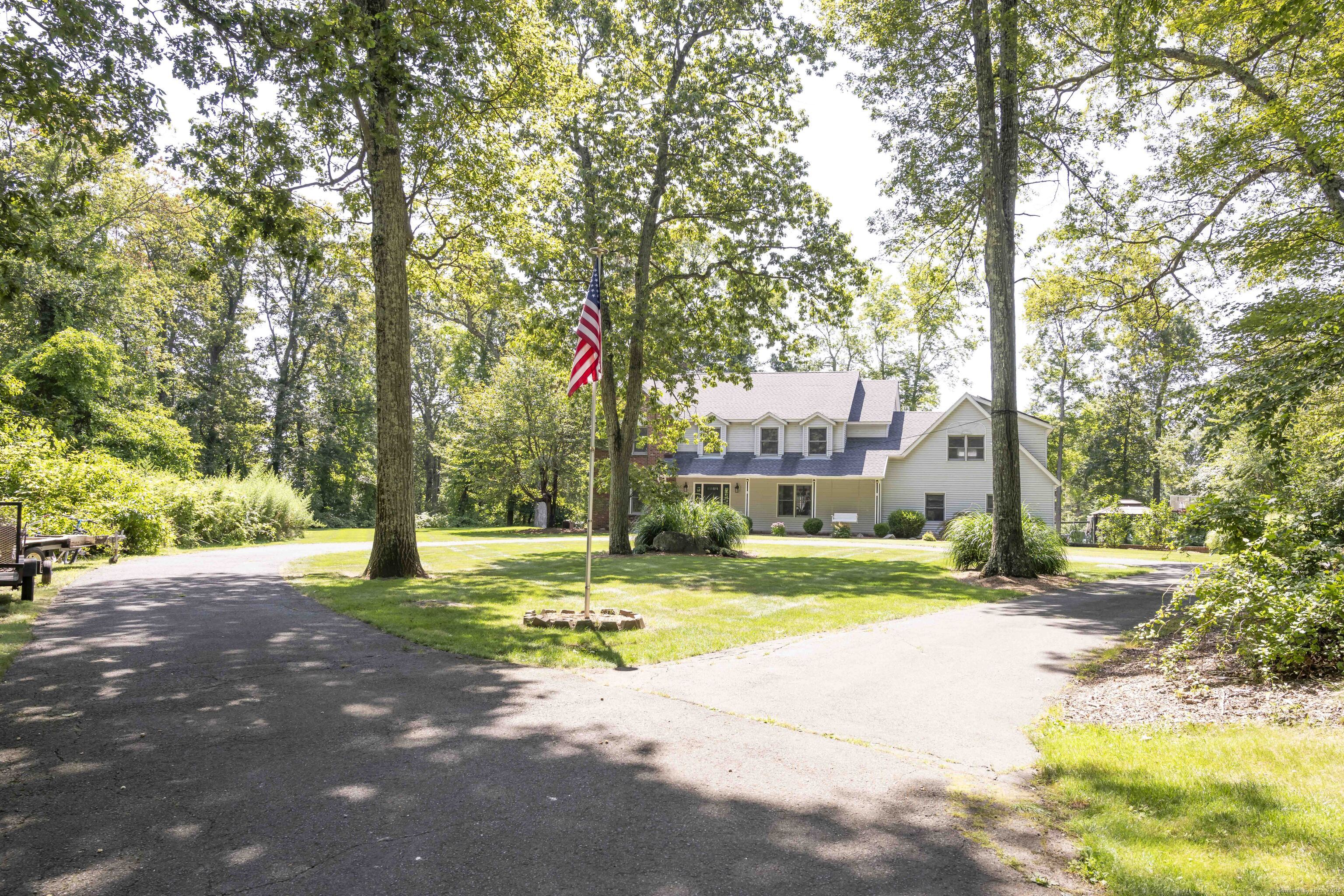 New Fairfield, Connecticut, 06812, United States, 4 Bedrooms Bedrooms, ,3 BathroomsBathrooms,Residential,For Sale,1940066