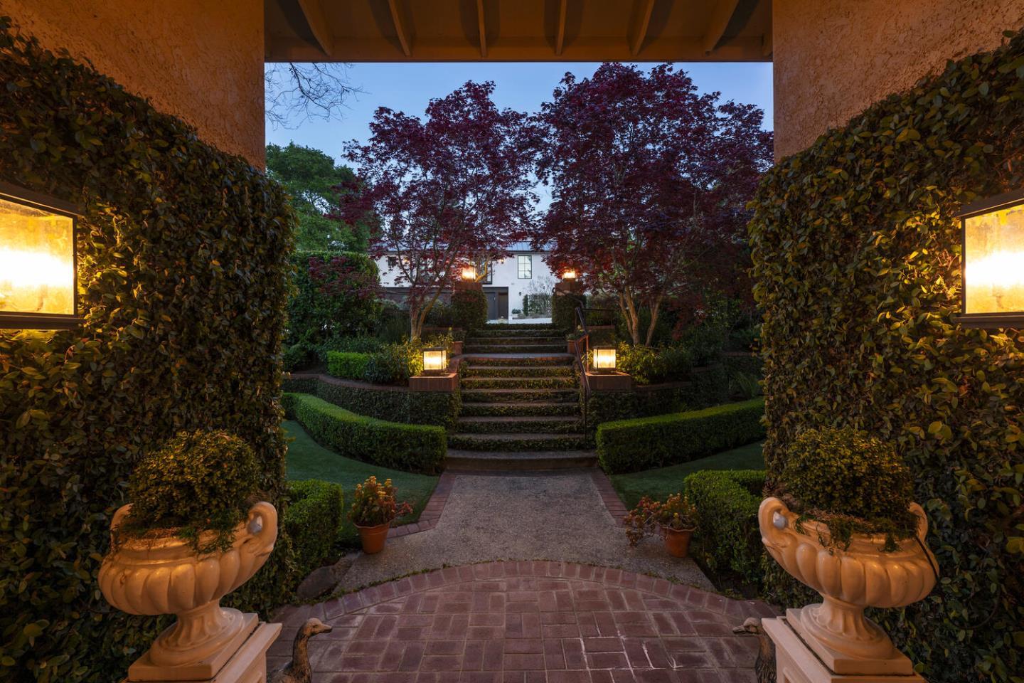 Hillsborough, California, 94010, United States, 4 Bedrooms Bedrooms, ,6 BathroomsBathrooms,Residential,For Sale,1941061
