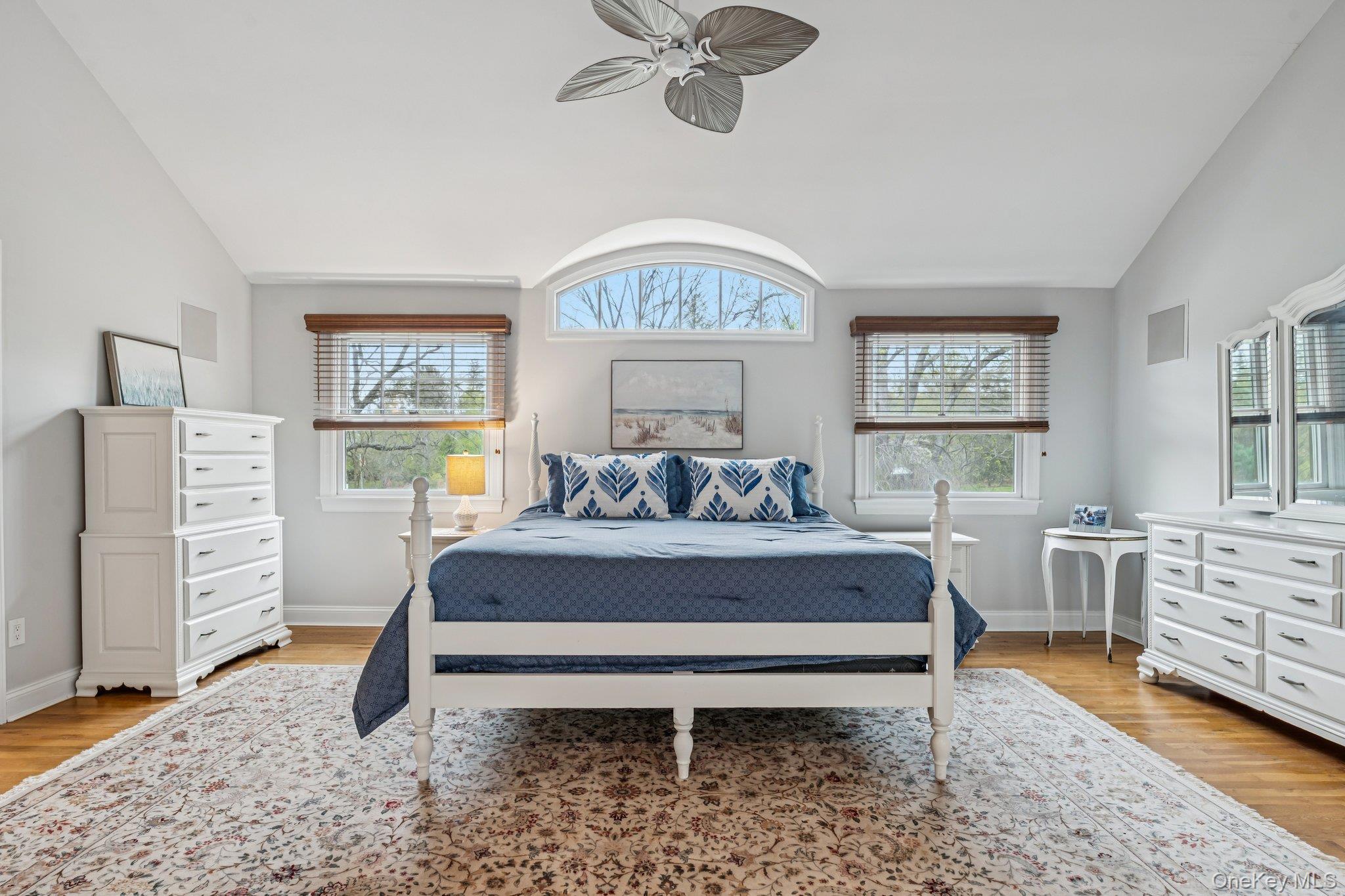  76 Harbor Road, Head Of The Harbor, NY, 11780 - 物件實景