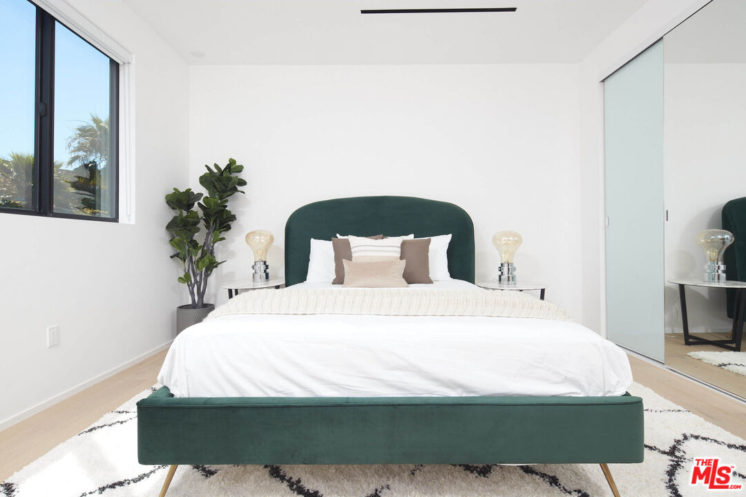 Culver City, California, 90230, United States, 4 Bedrooms Bedrooms, ,7 BathroomsBathrooms,Residential,For Sale,1804248