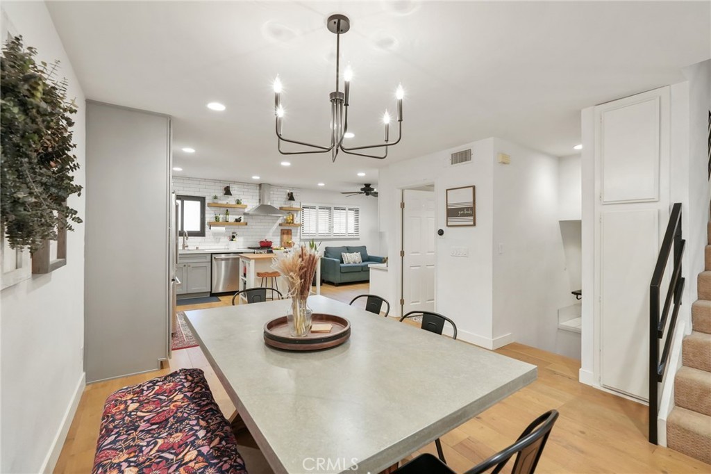 Lake Balboa, California, 91406, United States, 3 Bedrooms Bedrooms, ,3 BathroomsBathrooms,Residential,For Sale,1992024