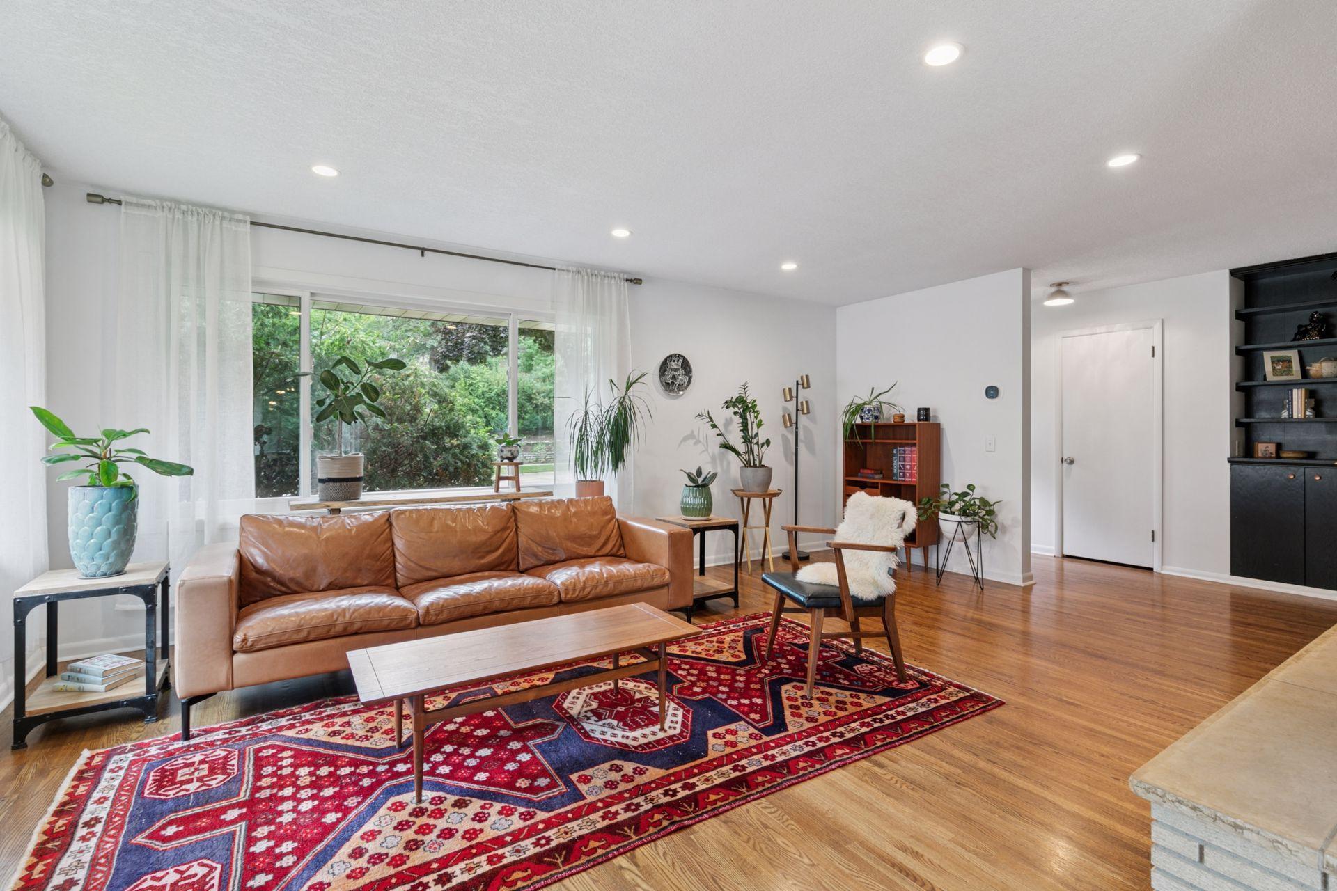 Saint Paul, Minnesota, 55108, United States, 3 Bedrooms Bedrooms, ,1 BathroomBathrooms,Residential,For Sale,1934212
