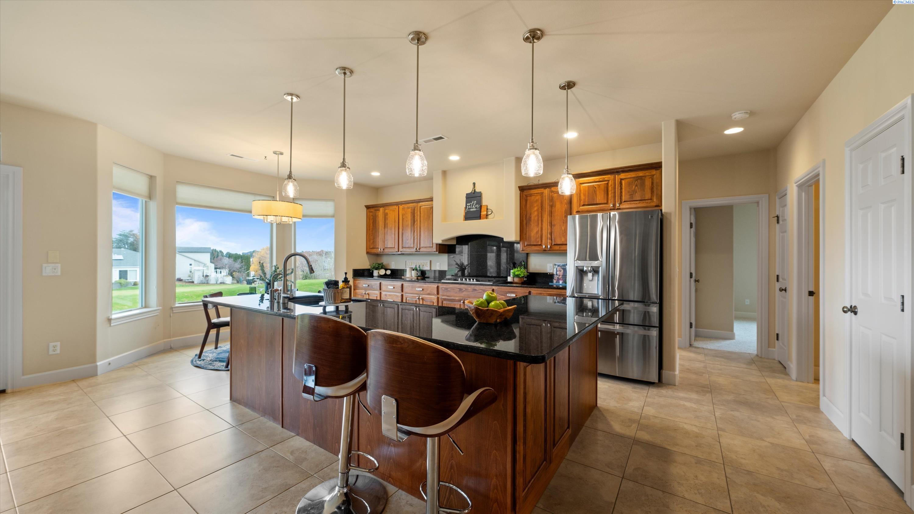 Richland, Washington, 99354, United States, 3 Bedrooms Bedrooms, ,3 BathroomsBathrooms,Residential,For Sale,1997405