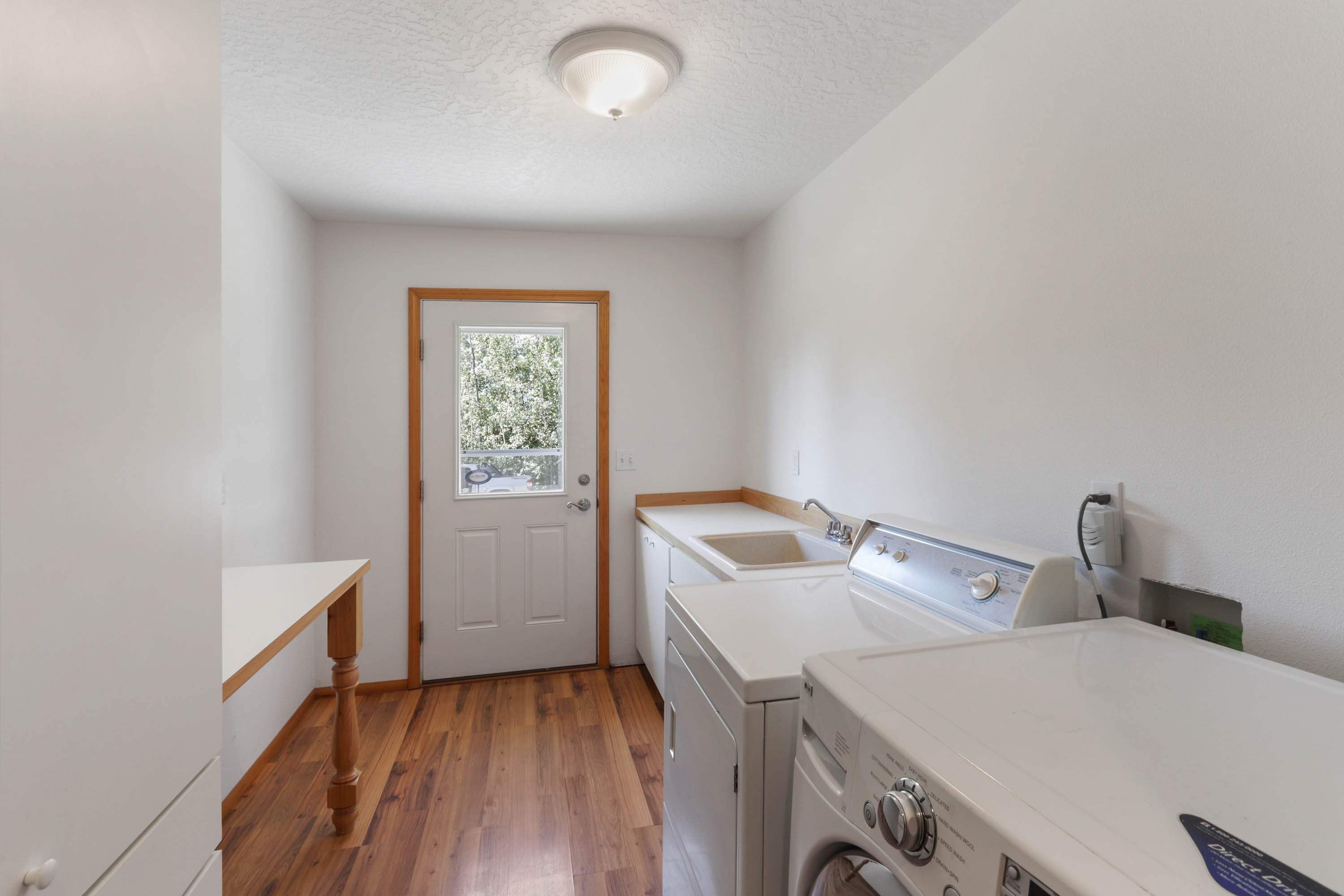 Sandpoint, Idaho, 83864, United States, 3 Bedrooms Bedrooms, ,2 BathroomsBathrooms,Residential,For Sale,1936853