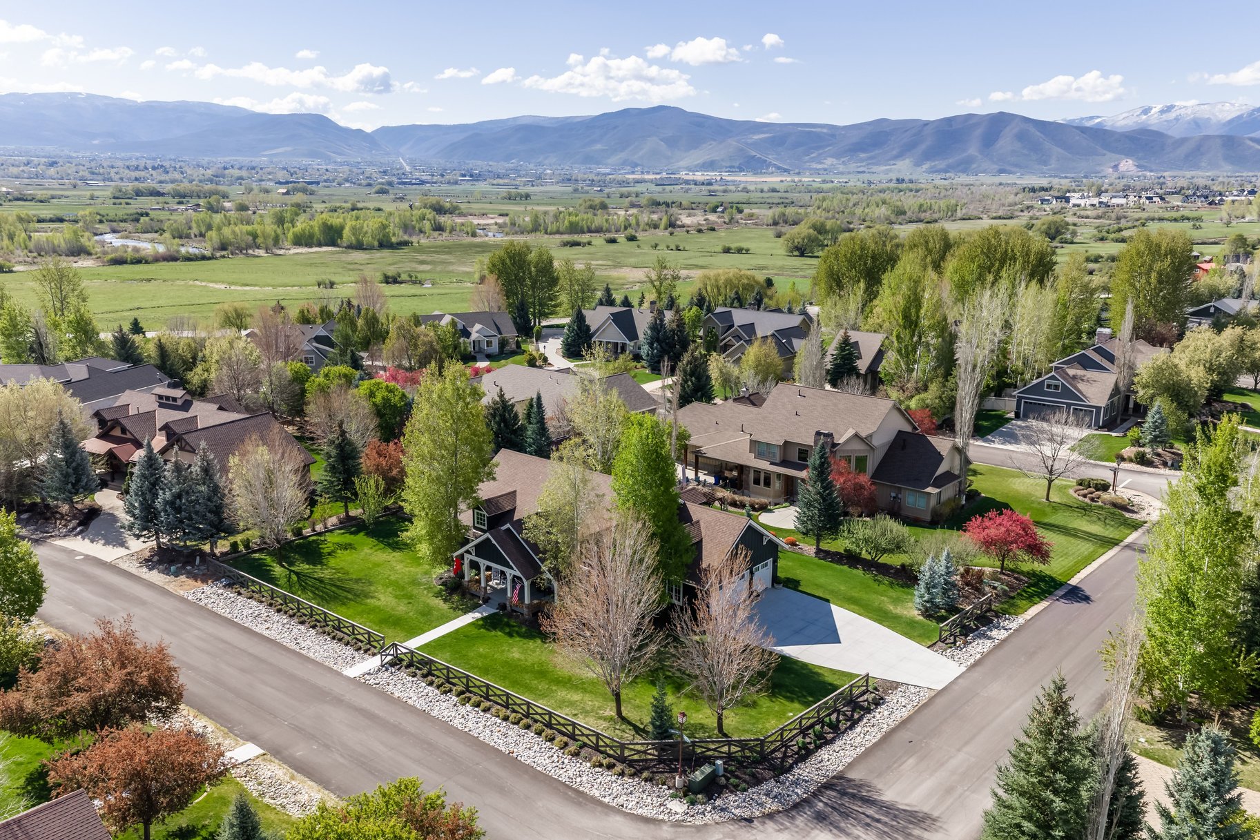 Custom Home In Dutch Fields Community In Midway - 物件實景
