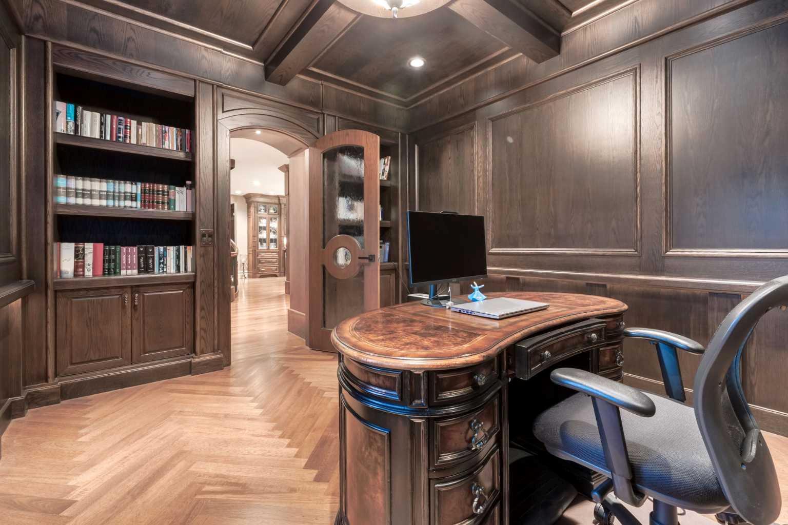 CALGARY, Alberta, T3H 5M3, CA, 5 Bedrooms Bedrooms, ,8 BathroomsBathrooms,Residential,For Sale,1988297