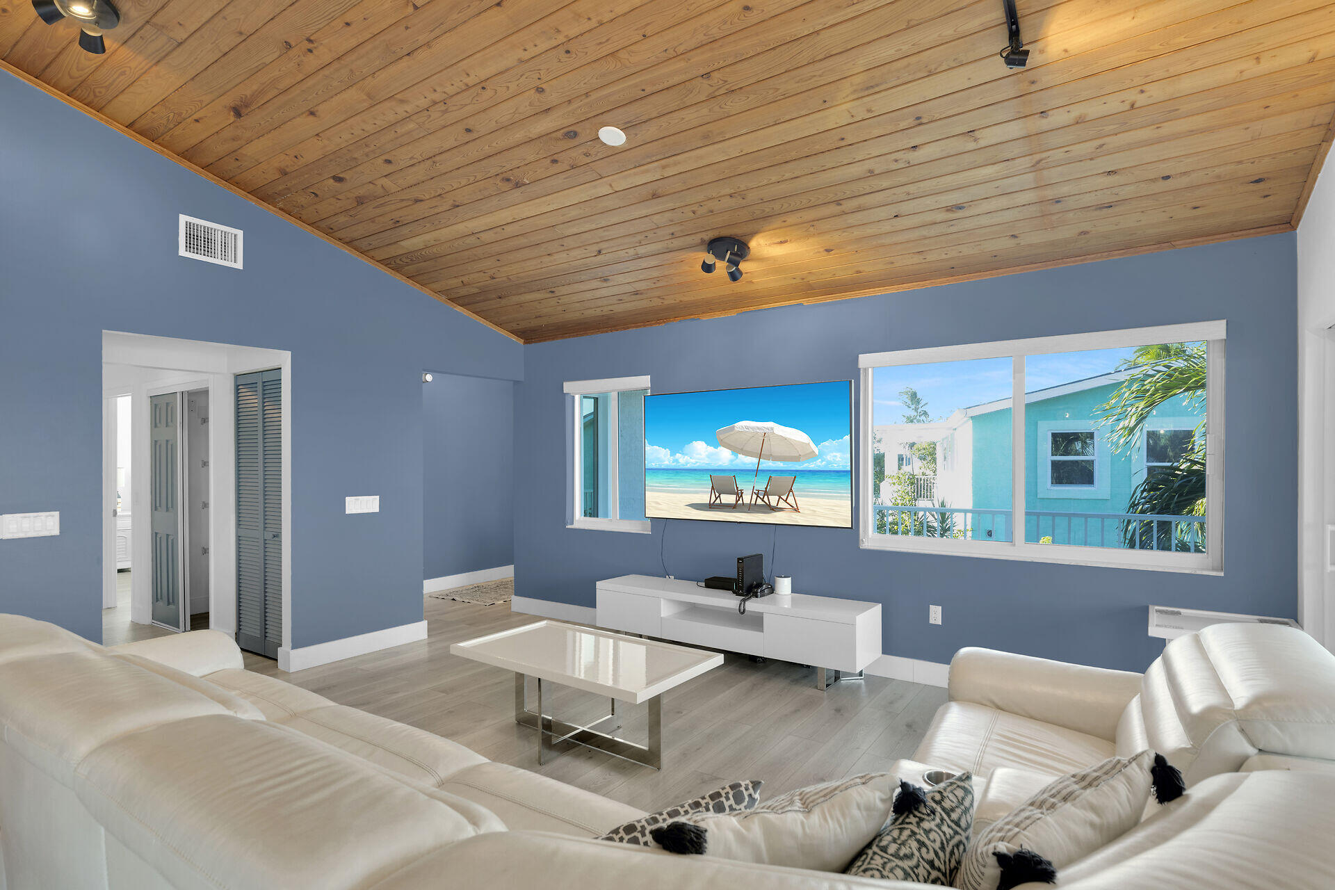 MARATHON, Florida, 33050, United States, 4 Bedrooms Bedrooms, ,3 BathroomsBathrooms,Residential,For Sale,1996240