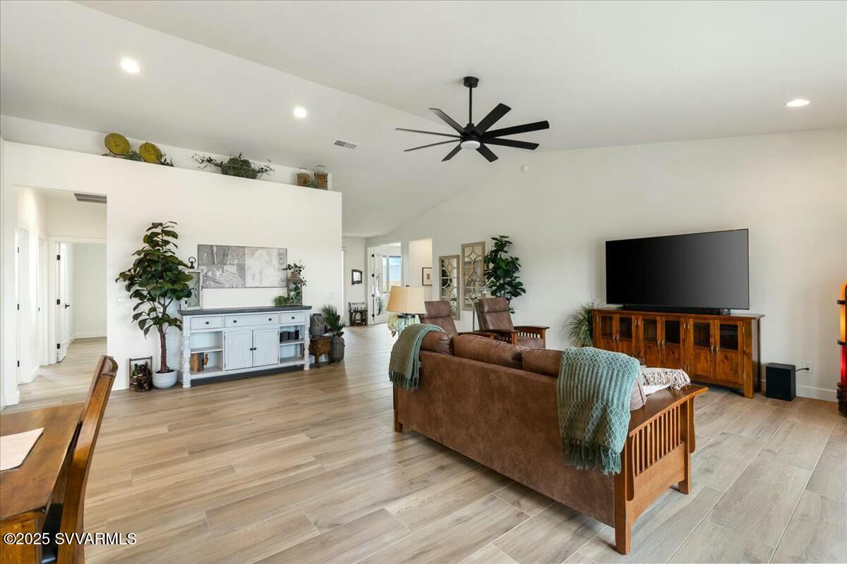 Cornville, Arizona, 86325, United States, 3 Bedrooms Bedrooms, ,1 BathroomBathrooms,Residential,For Sale,1867311