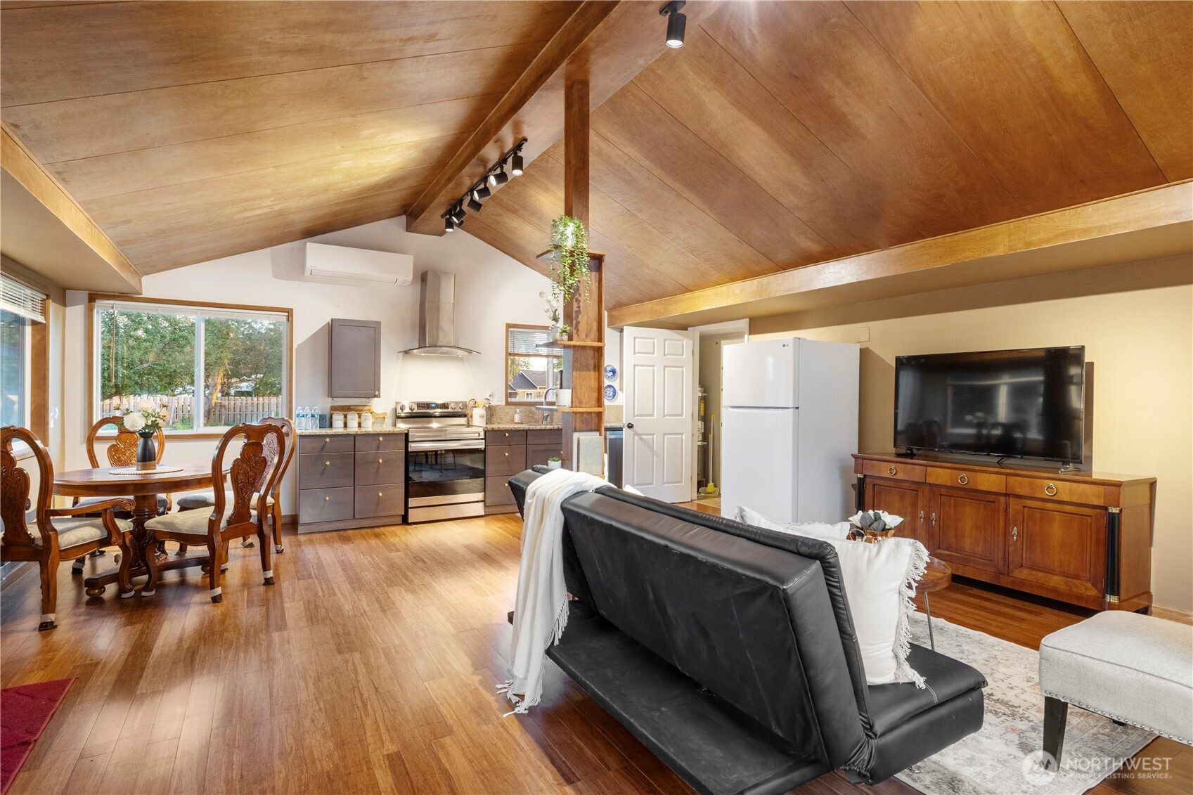 Bellingham, Washington, 98226, United States, 2 Bedrooms Bedrooms, ,2 BathroomsBathrooms,Residential,For Sale,1965694