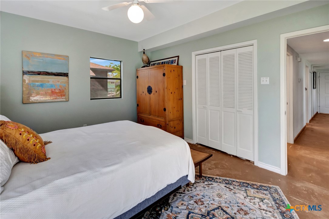 Port O'Connor, Texas, 77982, United States, 5 Bedrooms Bedrooms, ,3 BathroomsBathrooms,Residential,For Sale,1989061