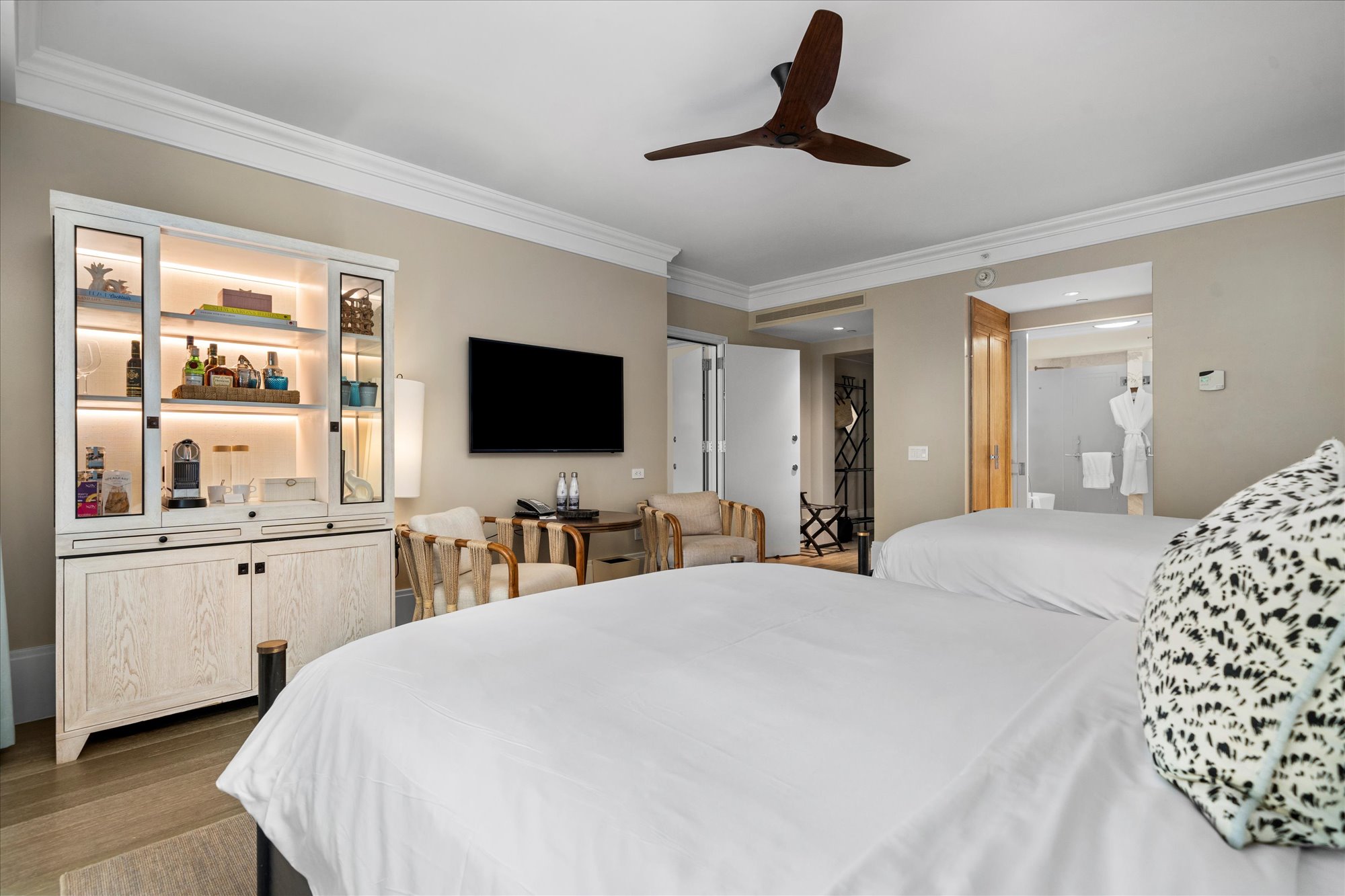  Rosewood Two Bedroom Large, East Wing Residence - 物件實景