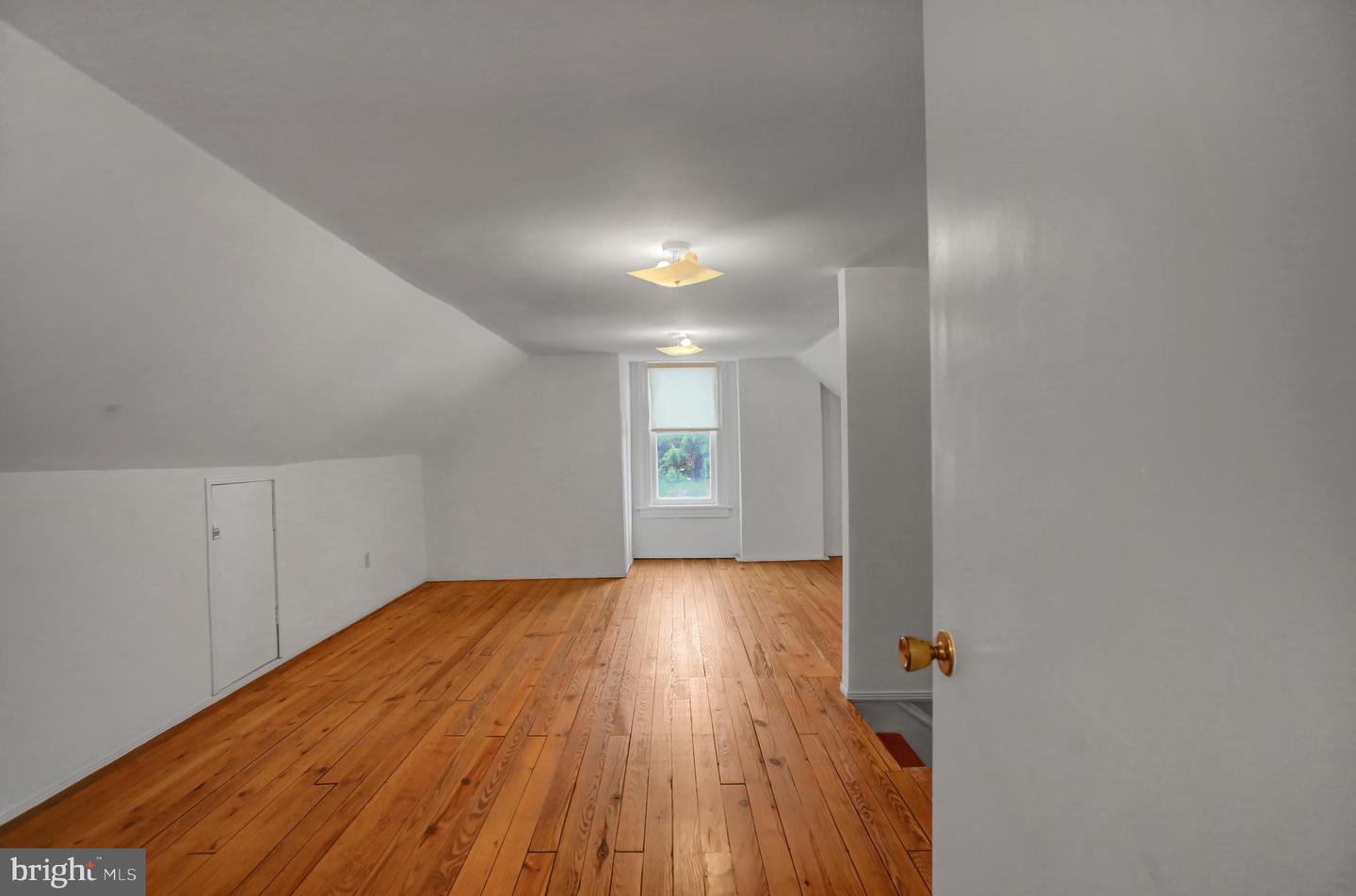 144 W Main Street, Waynesboro, Pennsylvania, 17268, United States, 7 Bedrooms Bedrooms, ,4 BathroomsBathrooms,Residential,For Sale,144 W Main Street,1662574