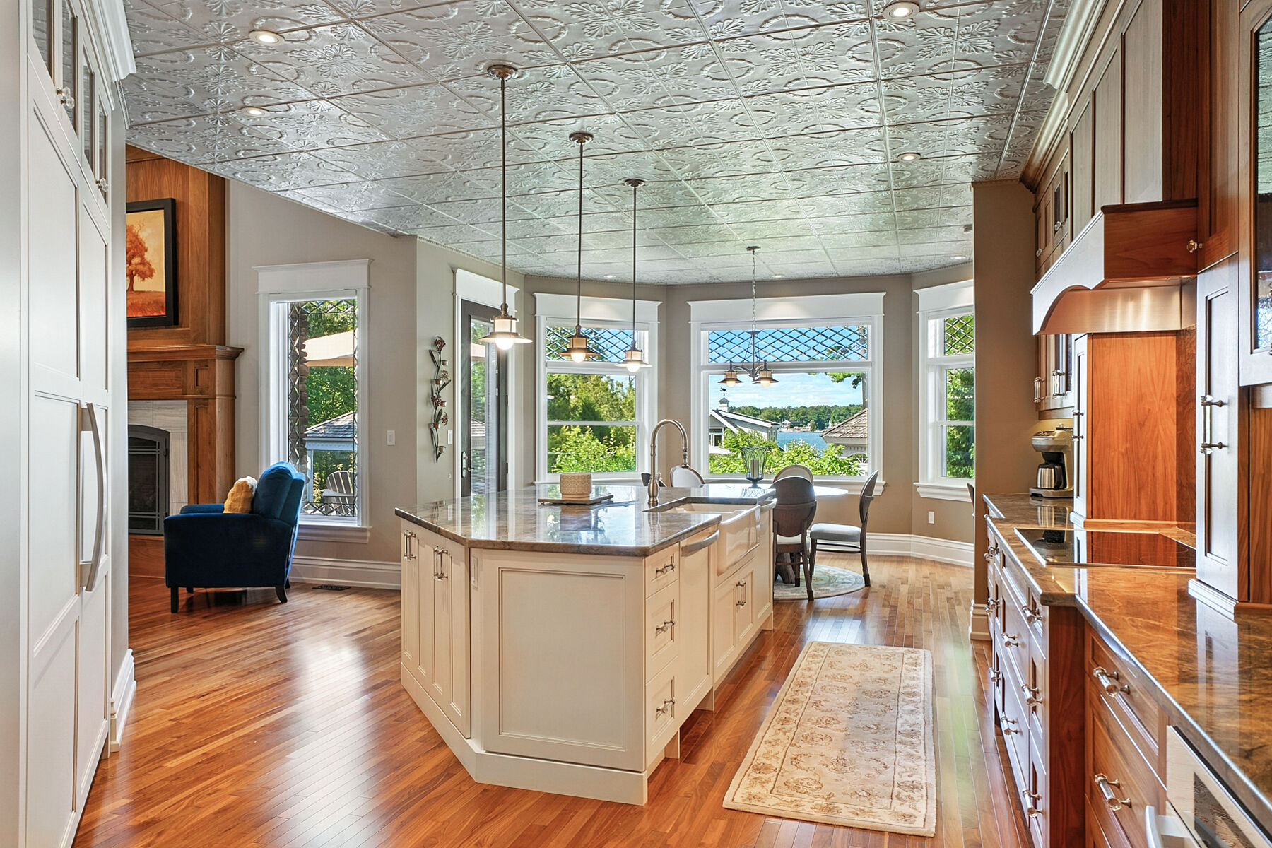  Custom Waterfront Estate - 物件實景