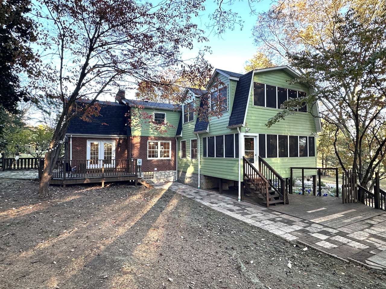 Bowling Green, Kentucky, 42103, United States, 4 Bedrooms Bedrooms, ,5 BathroomsBathrooms,Residential,For Sale,1991633