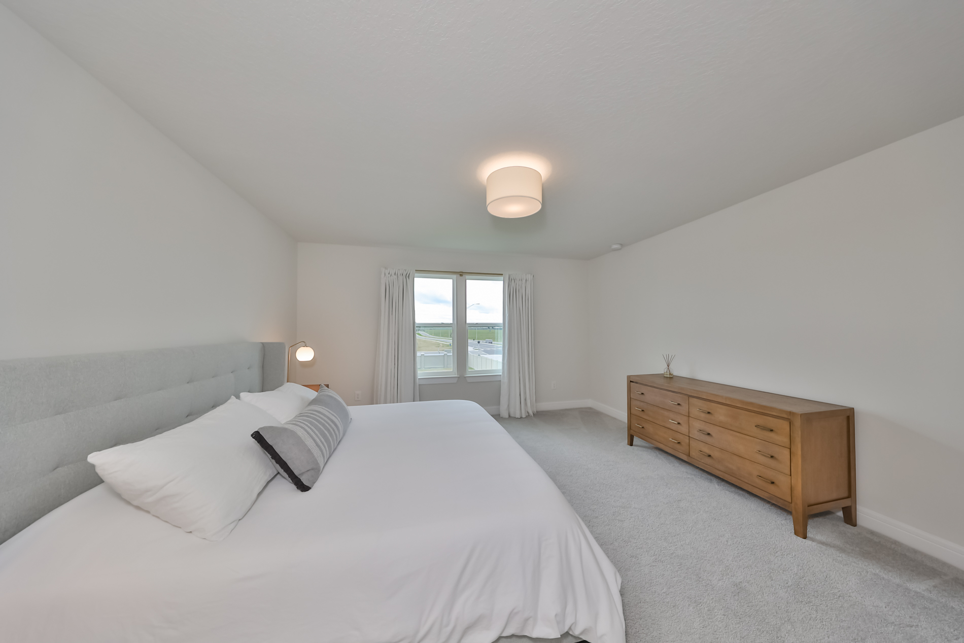 Wesley Chapel, Florida, 33545, United States, 5 Bedrooms Bedrooms, ,3 BathroomsBathrooms,Residential,For Sale,1931588