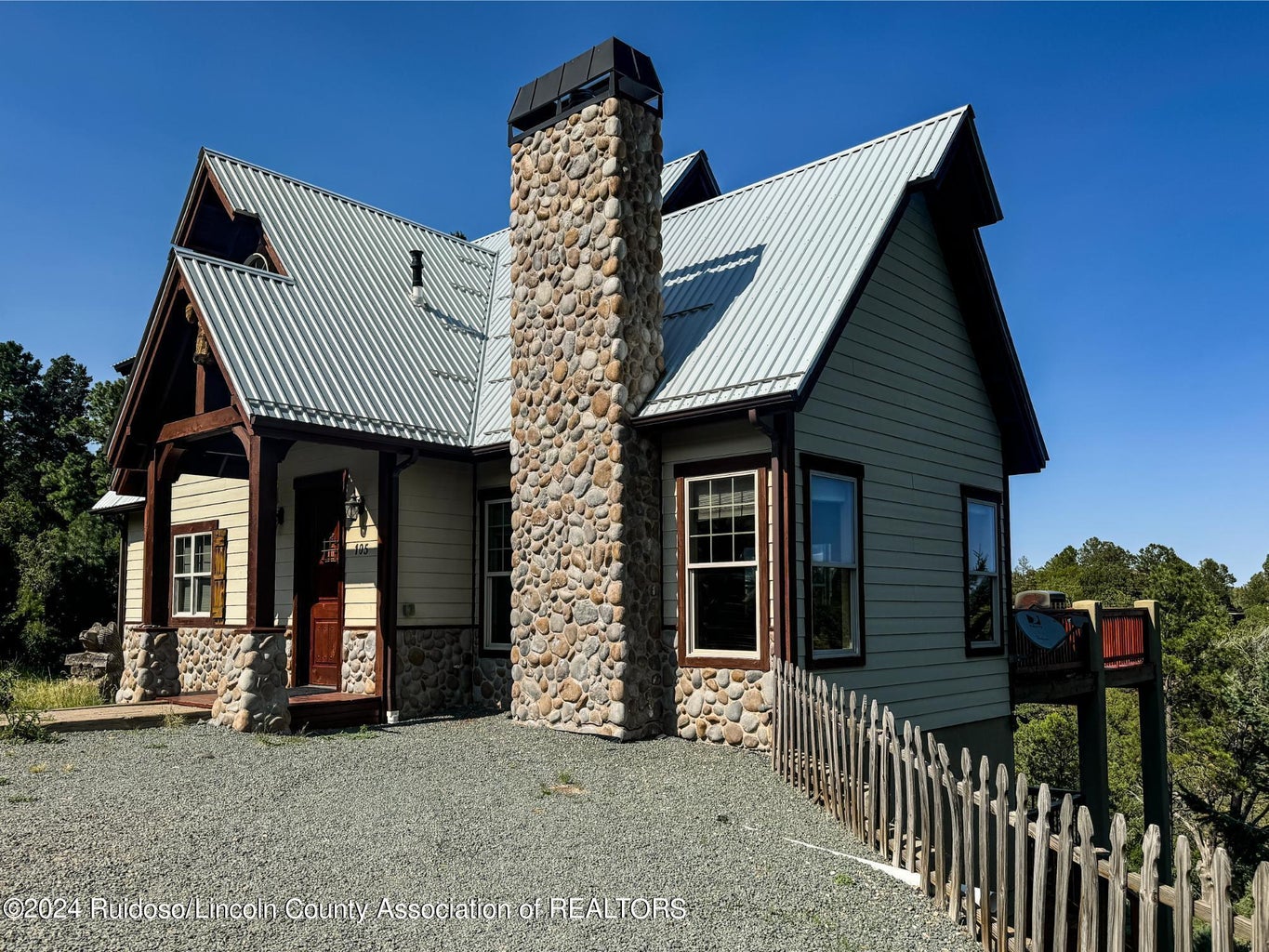 105 Abbey Place, Ruidoso, New Mexico, 88345, United States, 4 Bedrooms Bedrooms, ,5 BathroomsBathrooms,Residential,For Sale,105 Abbey Place,1628015