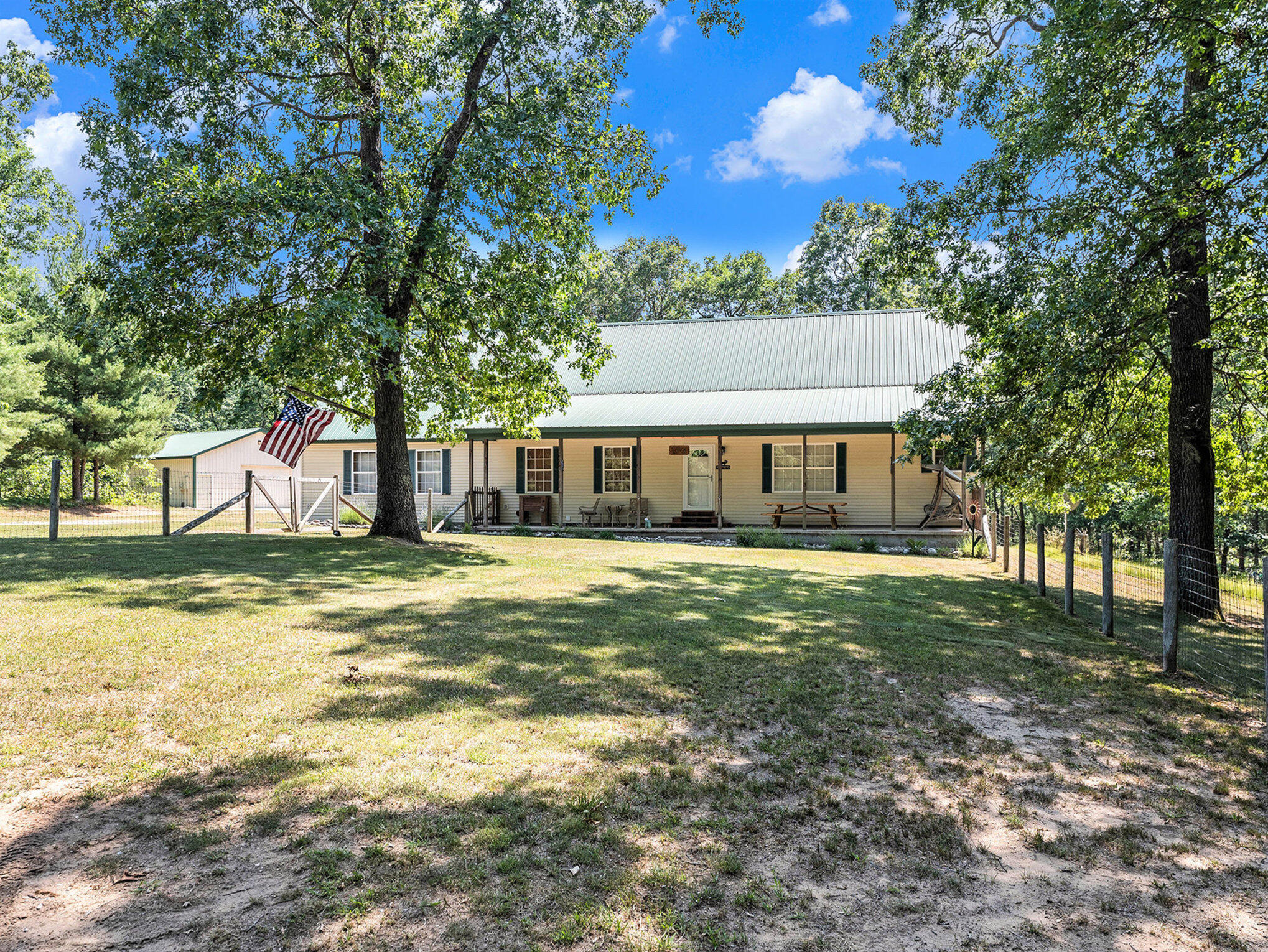 Manistee, Michigan, 49660, United States, 2 Bedrooms Bedrooms, ,2 BathroomsBathrooms,Residential,For Sale,1896192