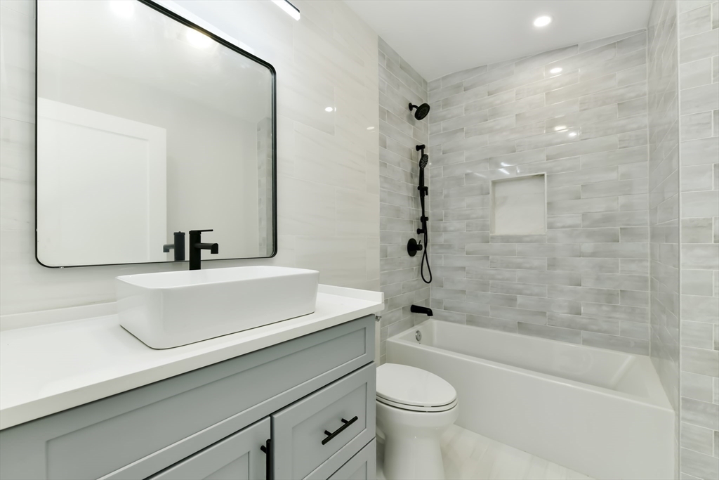 Boston, Massachusetts, 02130, United States, 2 Bedrooms Bedrooms, ,2 BathroomsBathrooms,Residential,For Sale,1941689