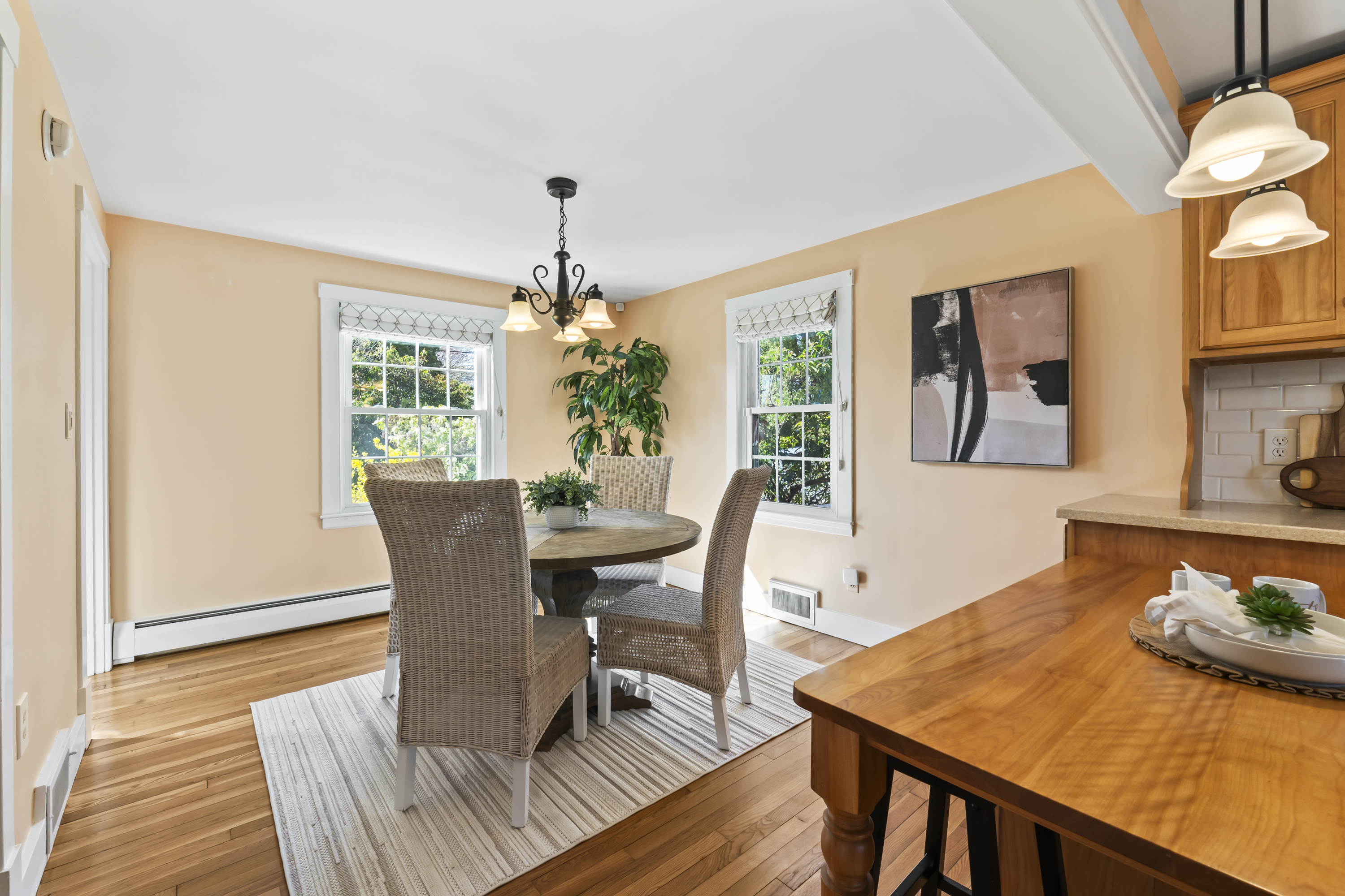 Falmouth, Maine, 04105, United States, 3 Bedrooms Bedrooms, ,2 BathroomsBathrooms,Residential,For Sale,1794593