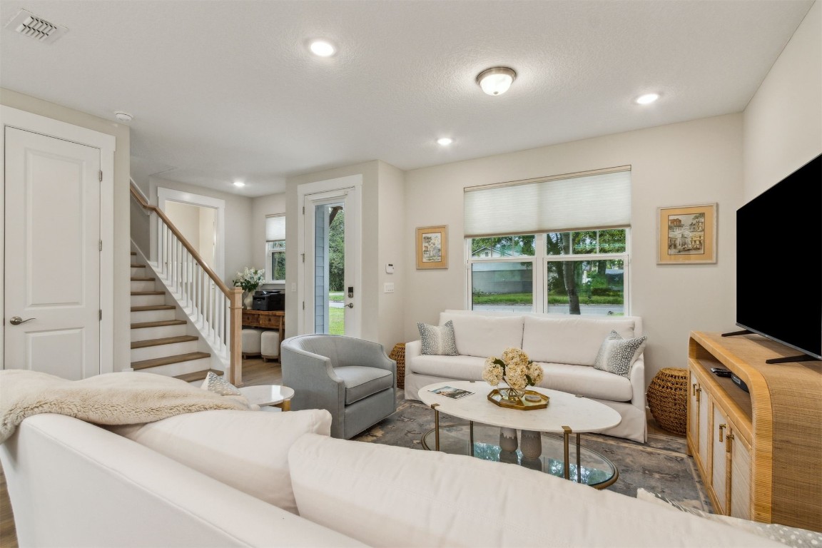 Fernandina Beach, Florida, 32034, United States, 2 Bedrooms Bedrooms, ,2 BathroomsBathrooms,Residential,For Sale,1979520