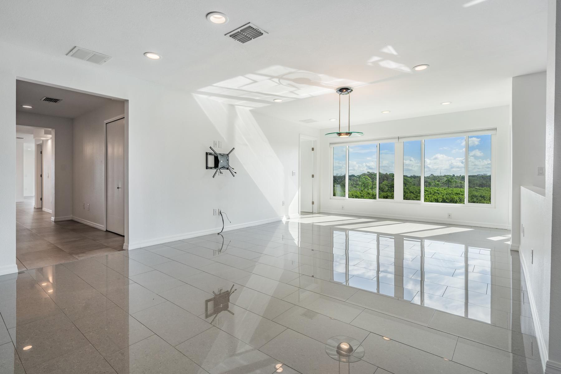 Tarpon Springs, Florida, 34689, United States, 4 Bedrooms Bedrooms, ,4 BathroomsBathrooms,Residential,For Sale,1863560