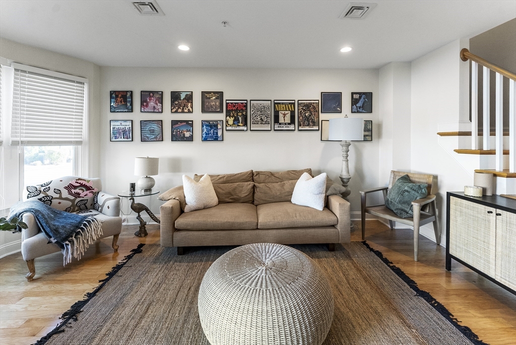 Plymouth, Massachusetts, 02360, United States, 2 Bedrooms Bedrooms, ,3 BathroomsBathrooms,Residential,For Sale,1999715