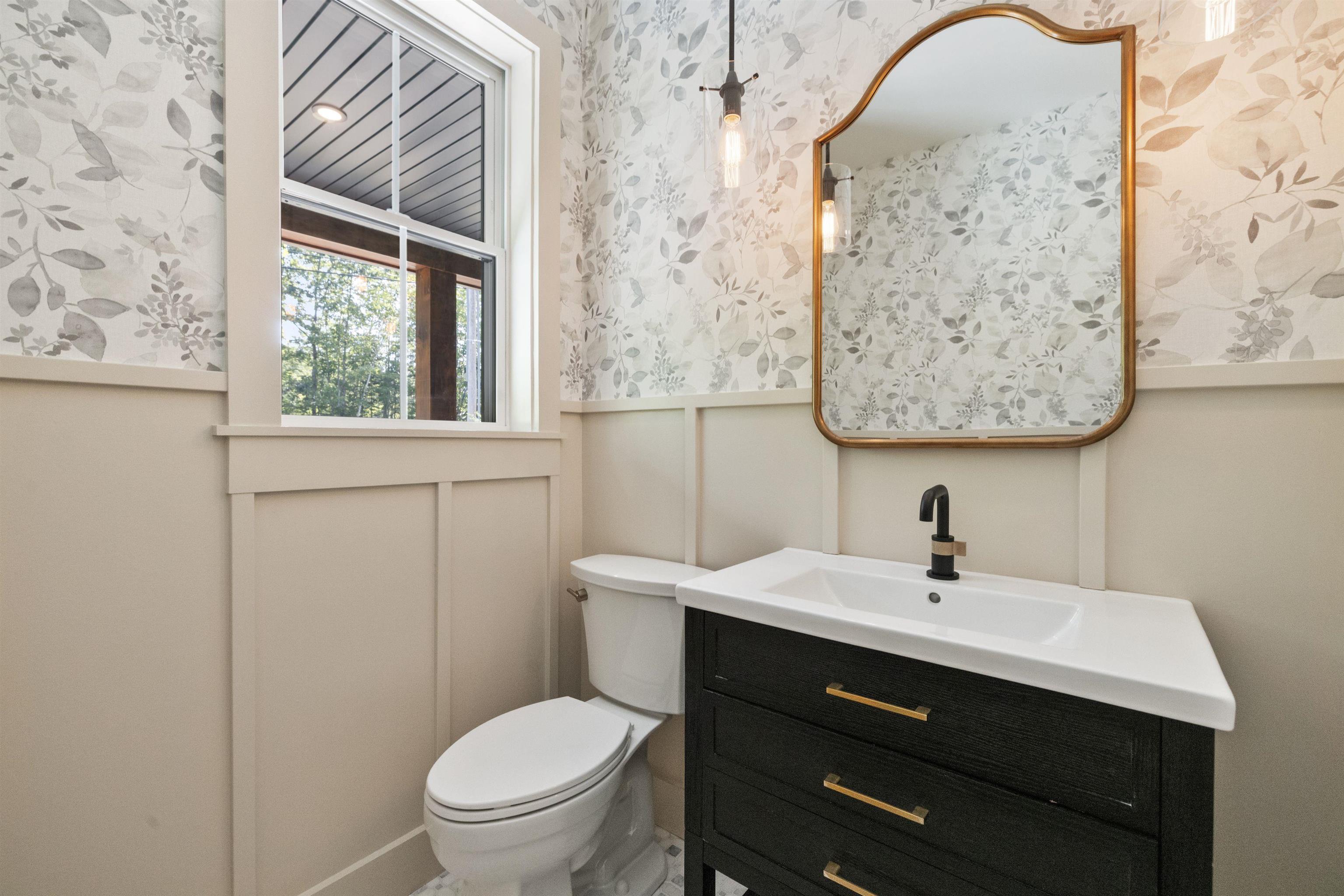 Sunapee, New Hampshire, 03782, United States, 4 Bedrooms Bedrooms, ,3 BathroomsBathrooms,Residential,For Sale,1918576