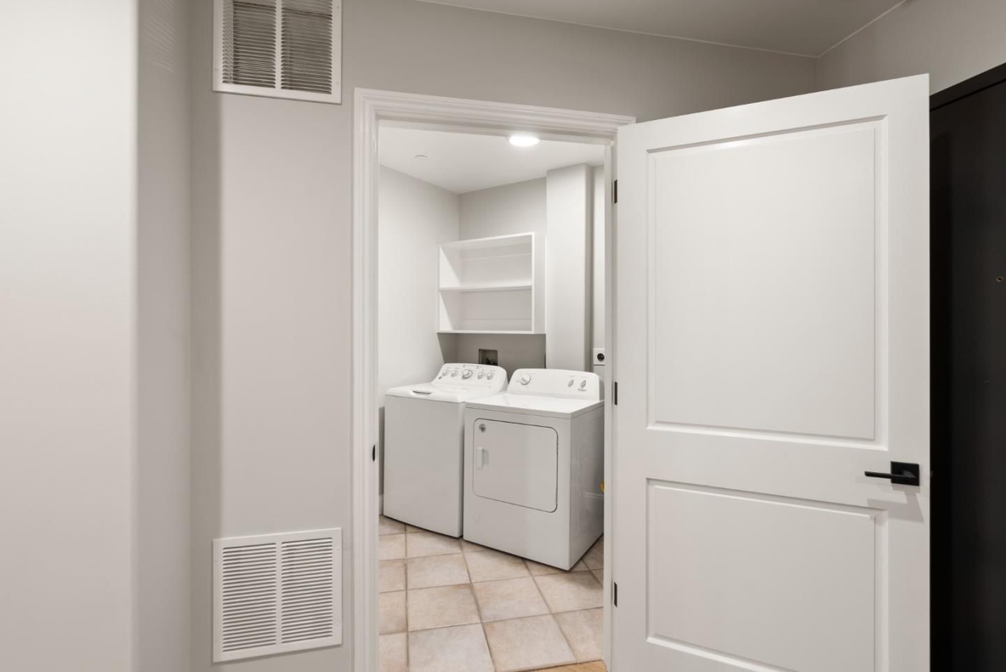 Palo Alto, California, 94306, United States, 2 Bedrooms Bedrooms, ,2 BathroomsBathrooms,Residential,For Sale,1992117