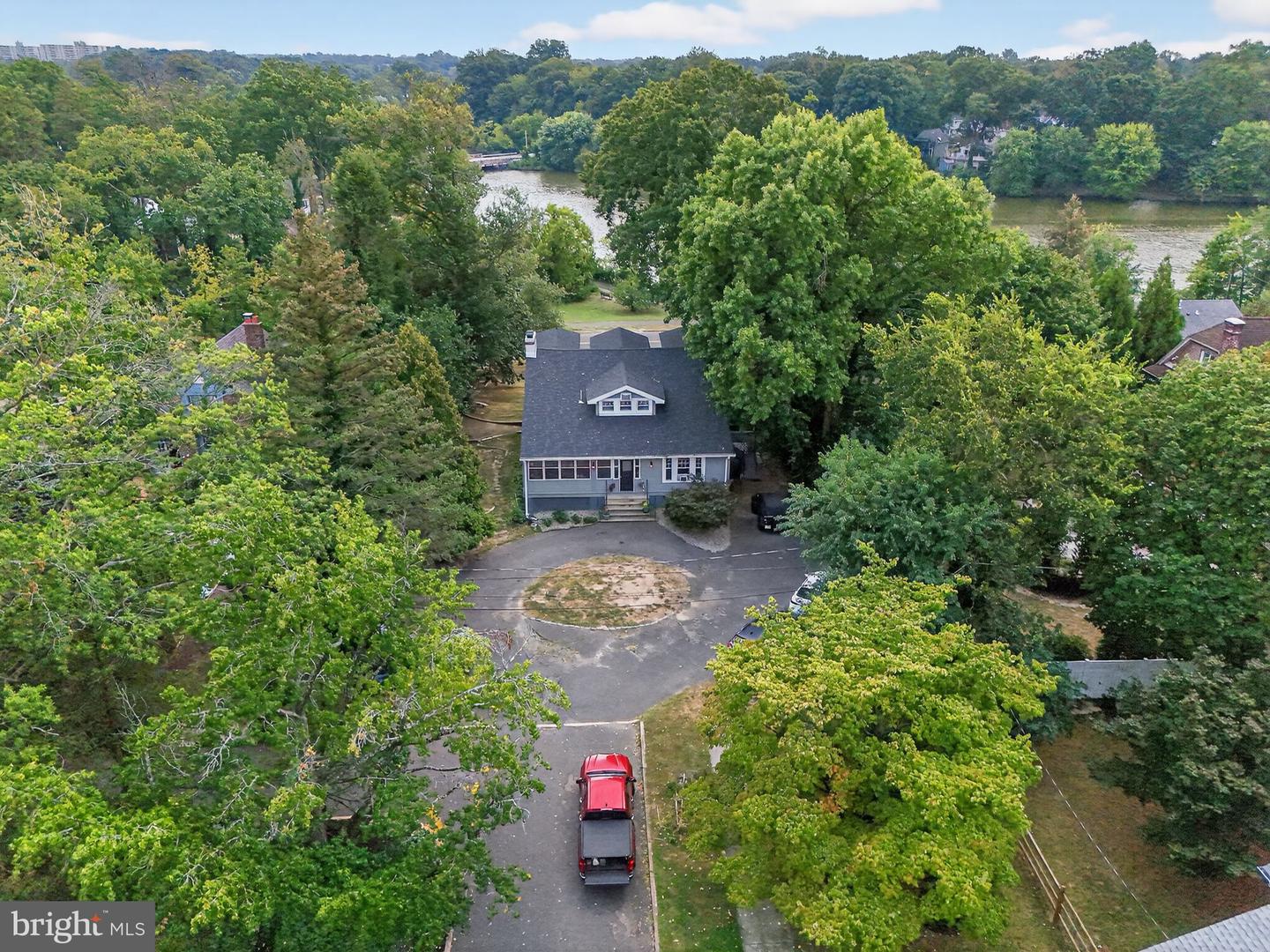 Collingswood, New Jersey, 08108, United States, 6 Bedrooms Bedrooms, ,3 BathroomsBathrooms,Residential,For Sale,1950813