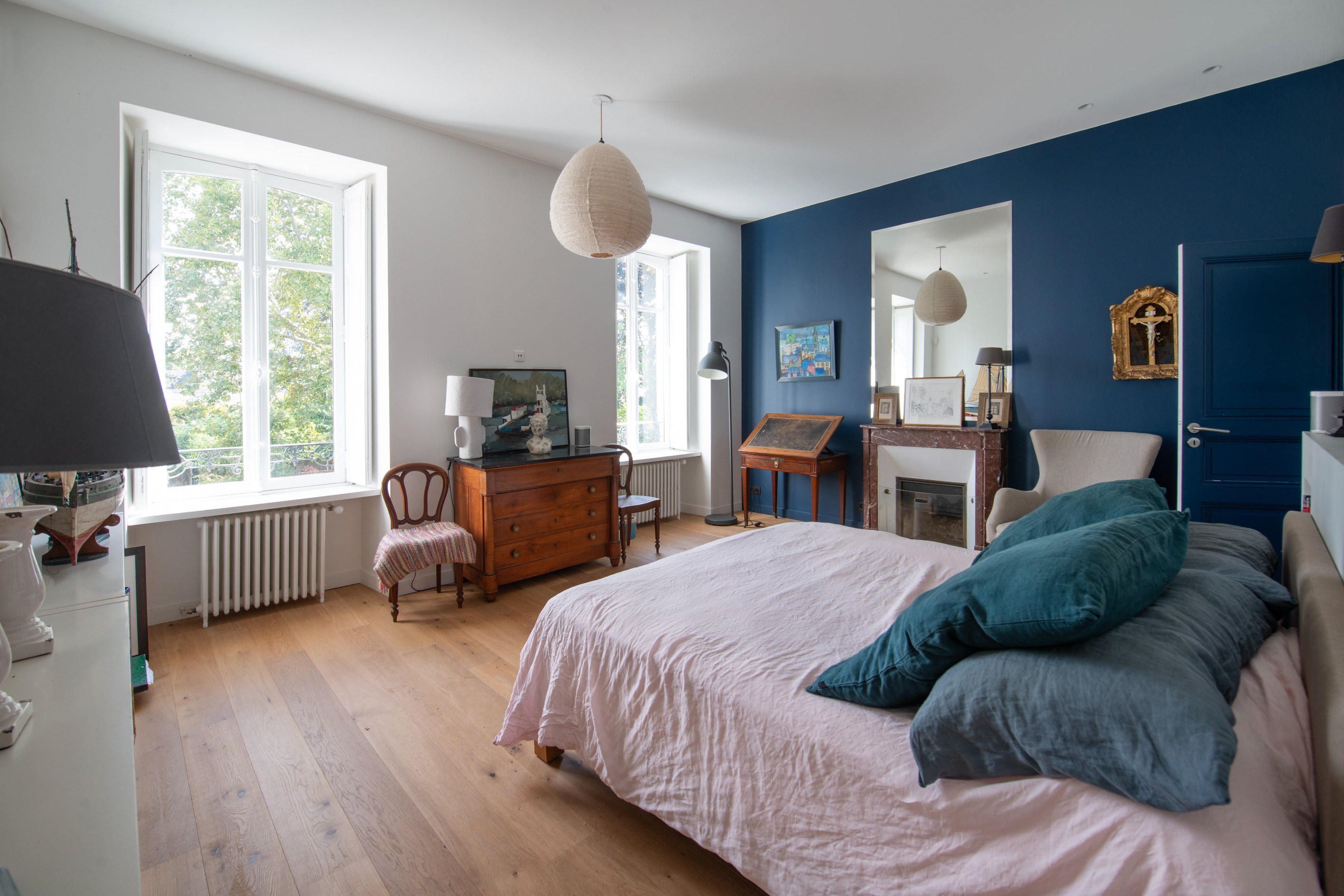  Set within a private cul-de-sac, a 380 sqm townhouse with ancillary buildings - 物件實景