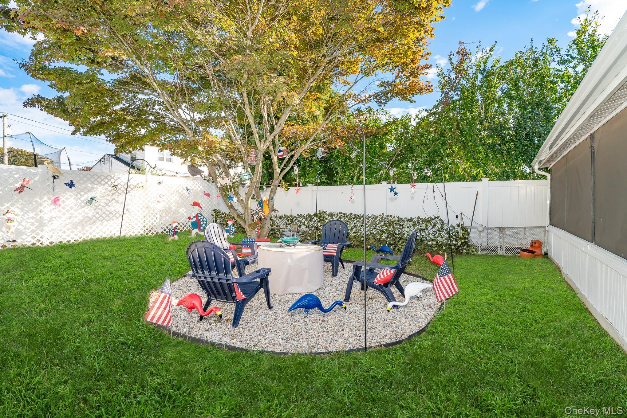 Bay Shore, New York, 11706, United States, 3 Bedrooms Bedrooms, ,1 BathroomBathrooms,Residential,For Sale,1980565