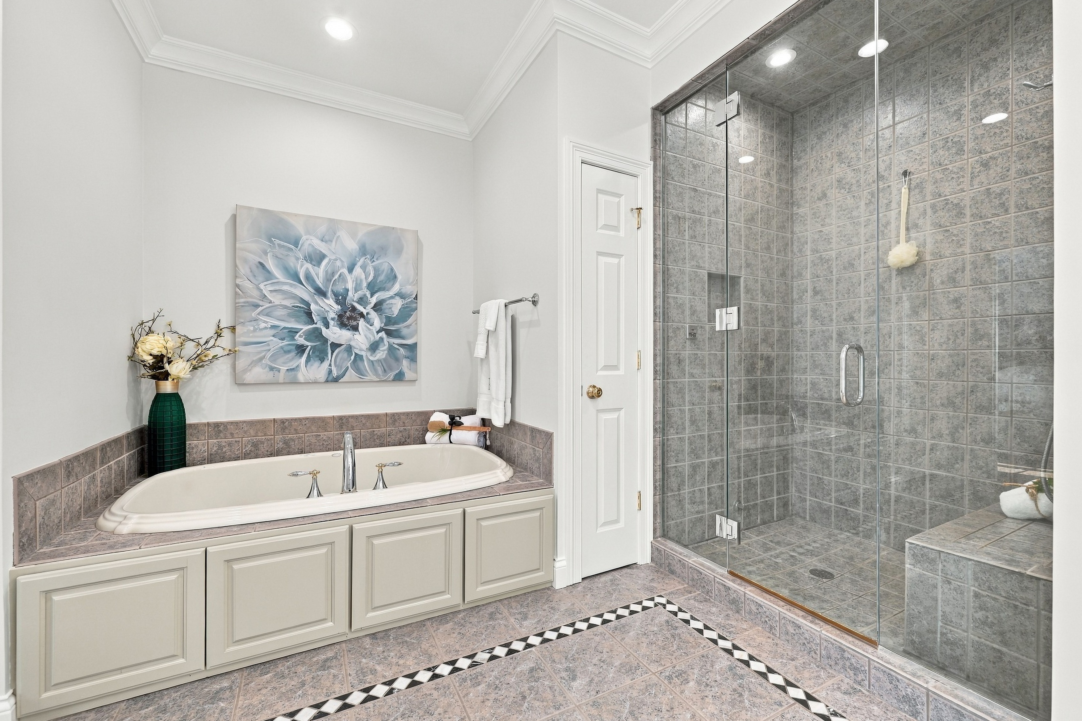  Sophisticated Clayton Home - 物件實景