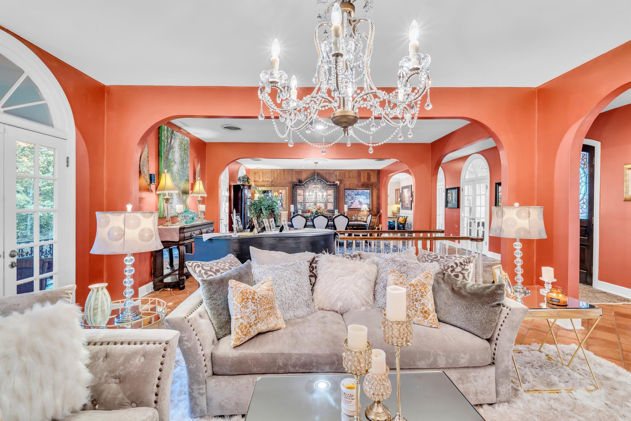 Columbus, Mississippi, 39705, United States, 4 Bedrooms Bedrooms, ,4 BathroomsBathrooms,Residential,For Sale,1976327