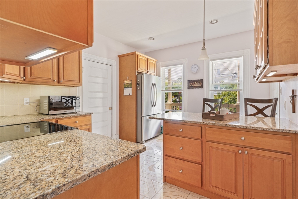 Somerville, Massachusetts, 02143, United States, 2 Bedrooms Bedrooms, ,1 BathroomBathrooms,Residential,For Sale,1940482