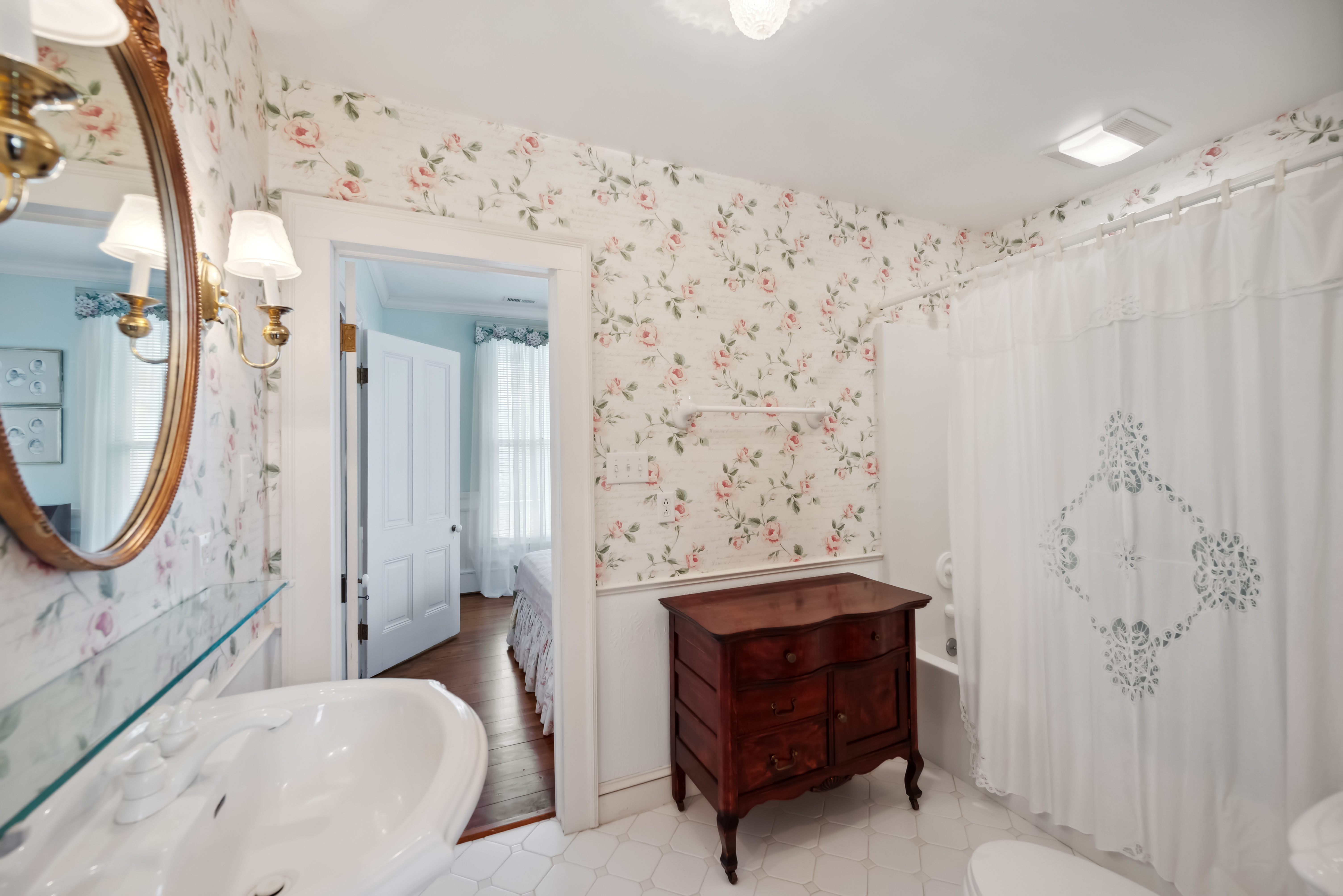 GRACIOUS HOME IN HISTORIC DISTRICT - 物件實景