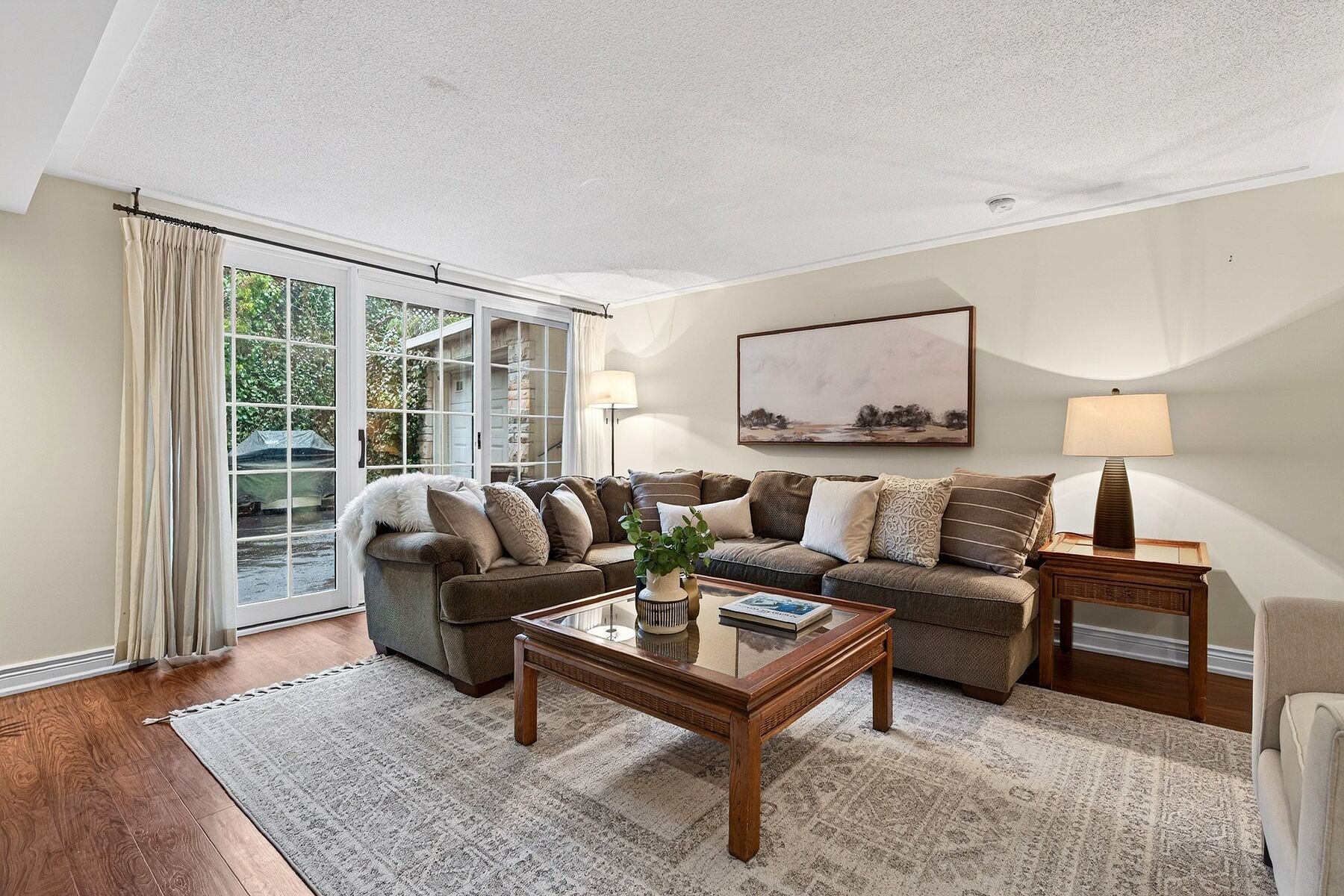  Aldershot Lakeside Elegance - 物件實景