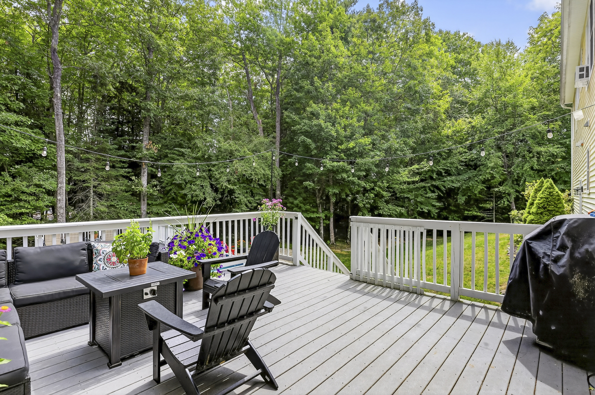 Gorham, Maine, 04038, United States, 4 Bedrooms Bedrooms, ,3 BathroomsBathrooms,Residential,For Sale,1914155