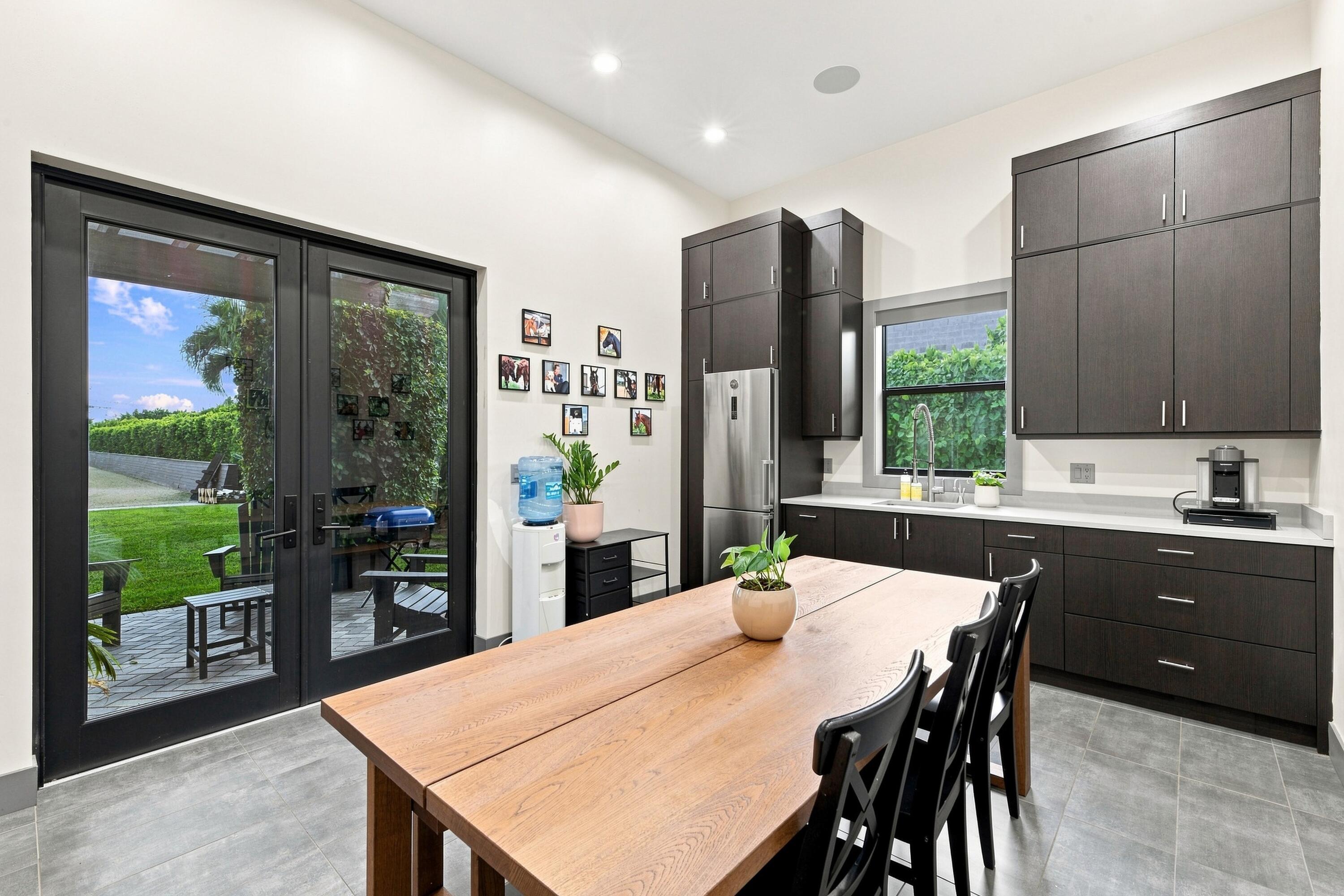  13155 Southfields Road - 物件實景