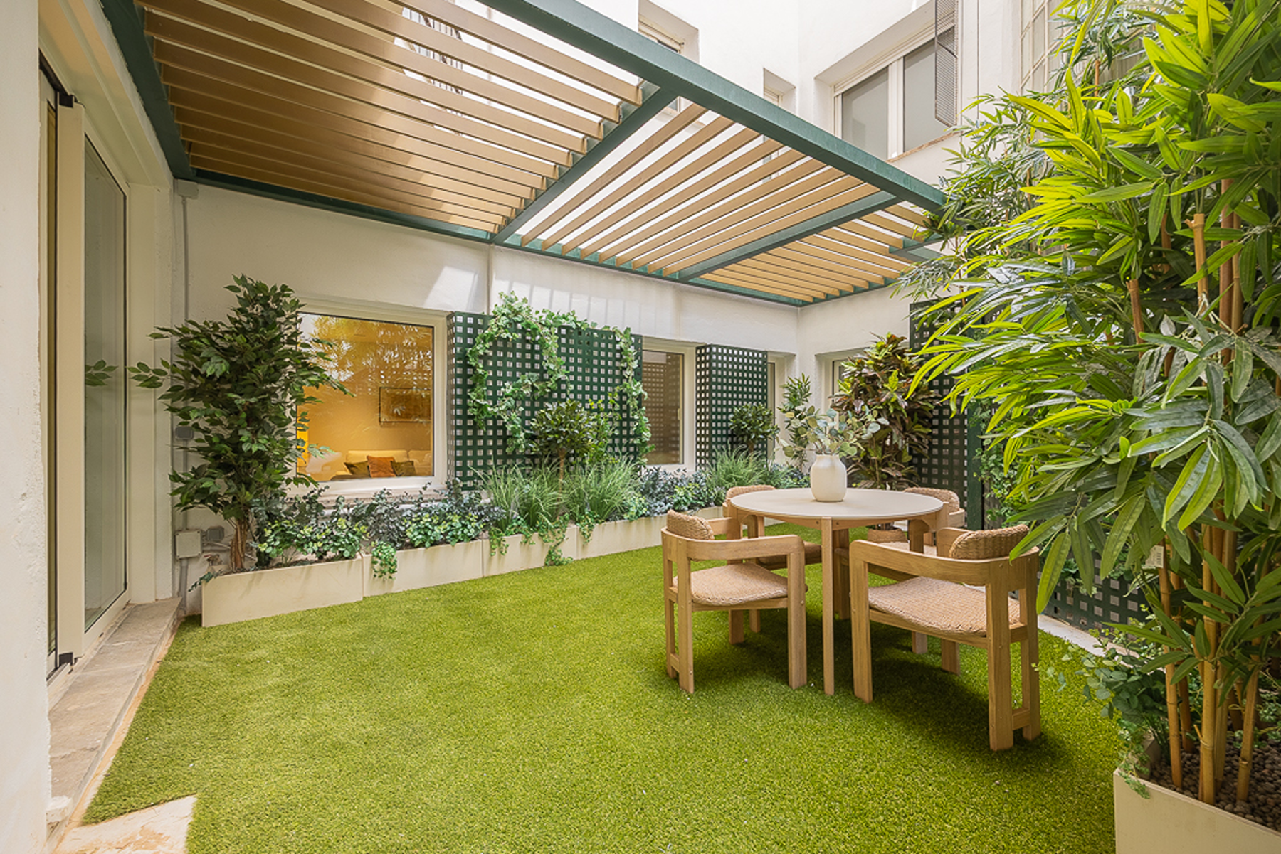  Fantastic 4-bedroom home with a private patio, in the Salamanca neighborhood. - 物件實景