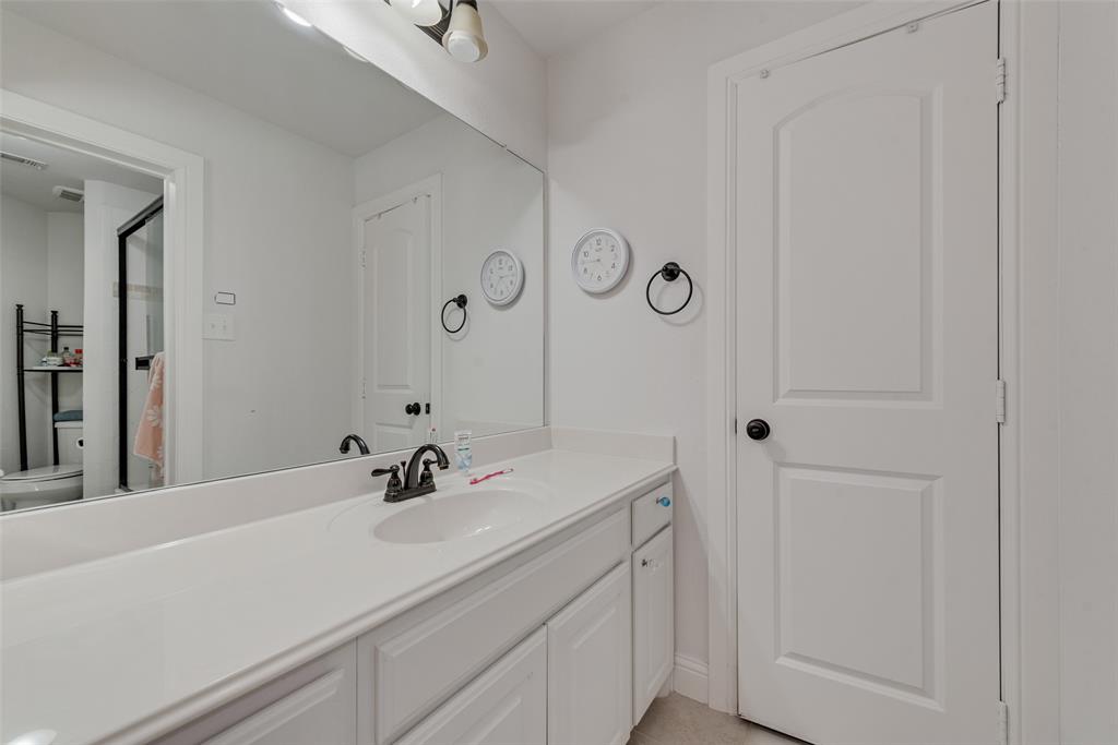 Mansfield, Texas, 76063, United States, 5 Bedrooms Bedrooms, ,4 BathroomsBathrooms,Residential,For Sale,2005419