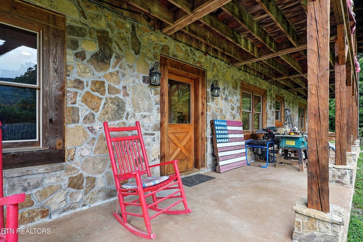 Jonesville, Virginia, 24263, United States, 6 Bedrooms Bedrooms, ,2 BathroomsBathrooms,Residential,For Sale,1979126