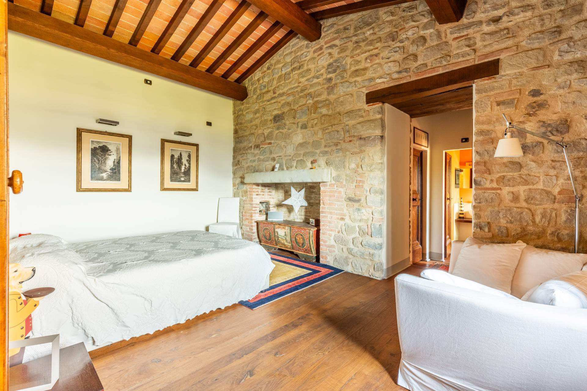 Perugia, Perugia, 06100, IT, 4 Bedrooms Bedrooms, ,5 BathroomsBathrooms,Residential,For Sale,1730390