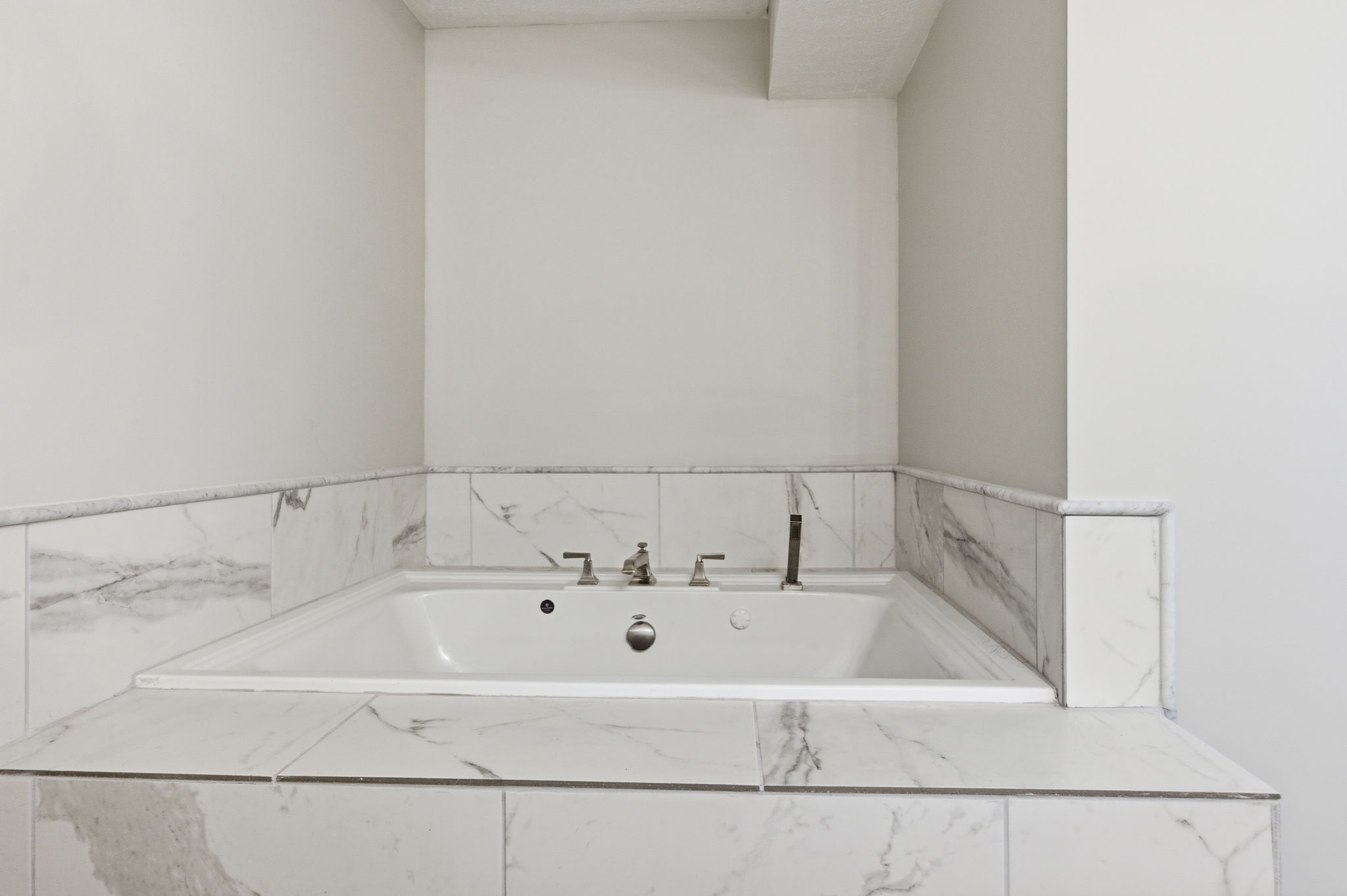  1204 Forest Court, Cincinnati, OH 45215 - 物件實景