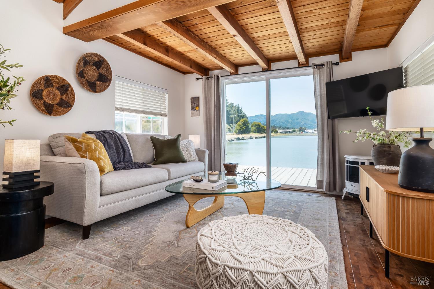 Sausalito, California, 94965, United States, 1 Bedroom Bedrooms, ,1 BathroomBathrooms,Residential,For Sale,1804395