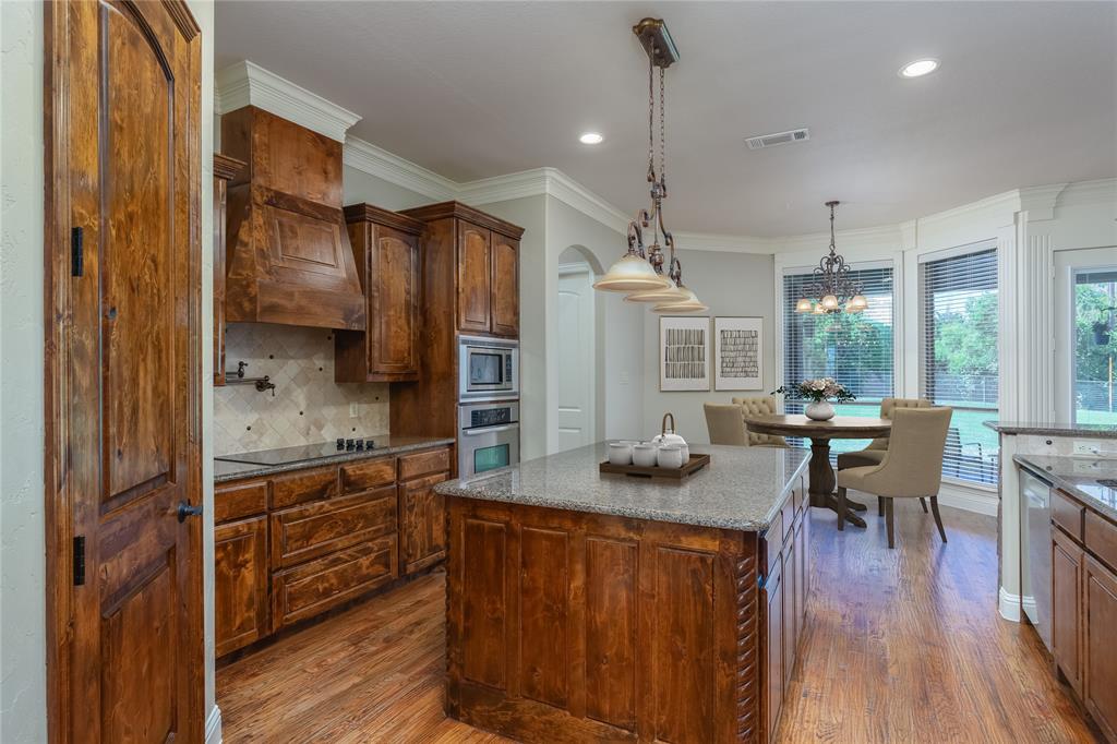 Weatherford, Texas, 76085, United States, 3 Bedrooms Bedrooms, ,3 BathroomsBathrooms,Residential,For Sale,1892460