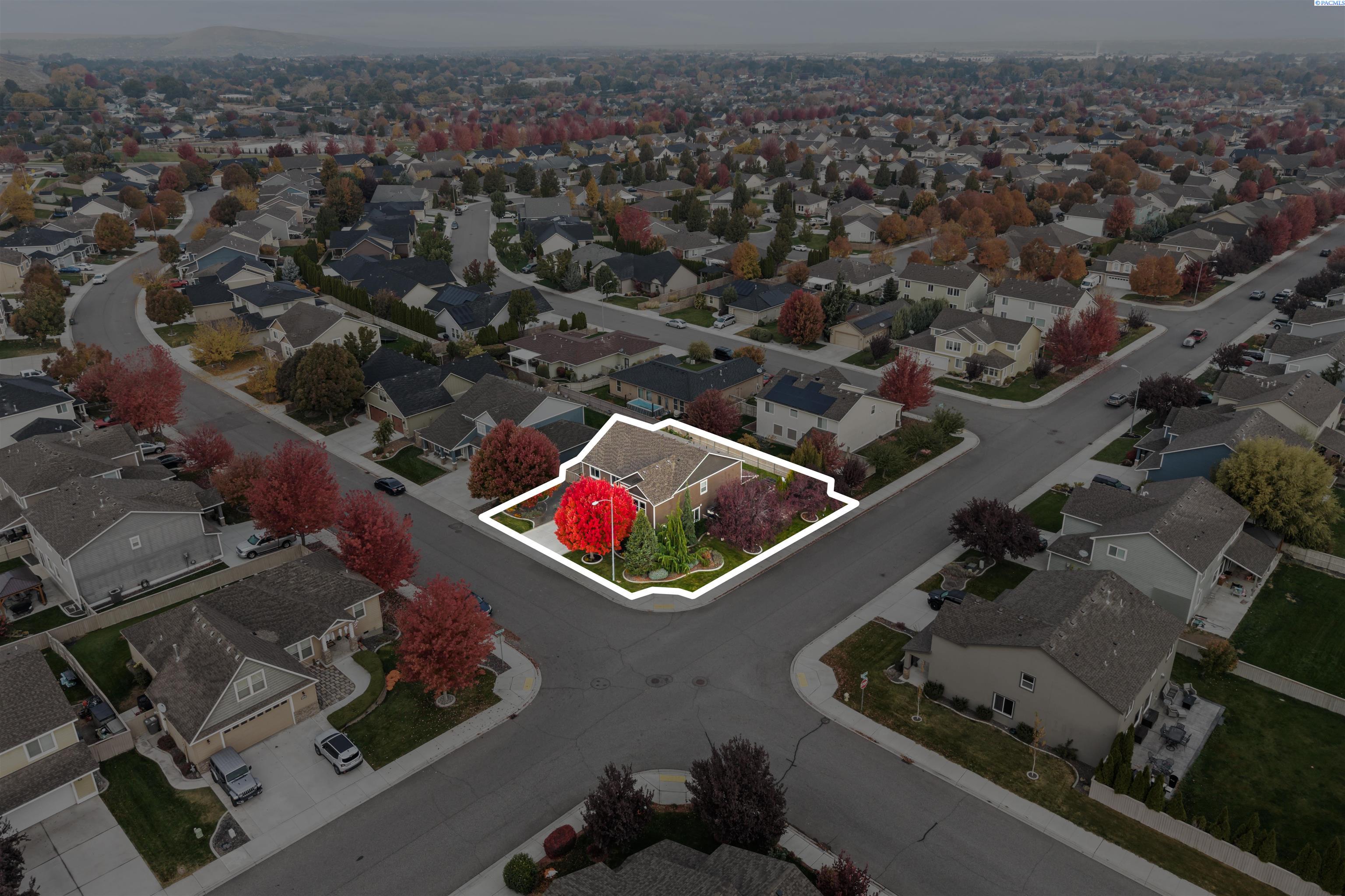 Kennewick, Washington, 99338, United States, 4 Bedrooms Bedrooms, ,3 BathroomsBathrooms,Residential,For Sale,1982934