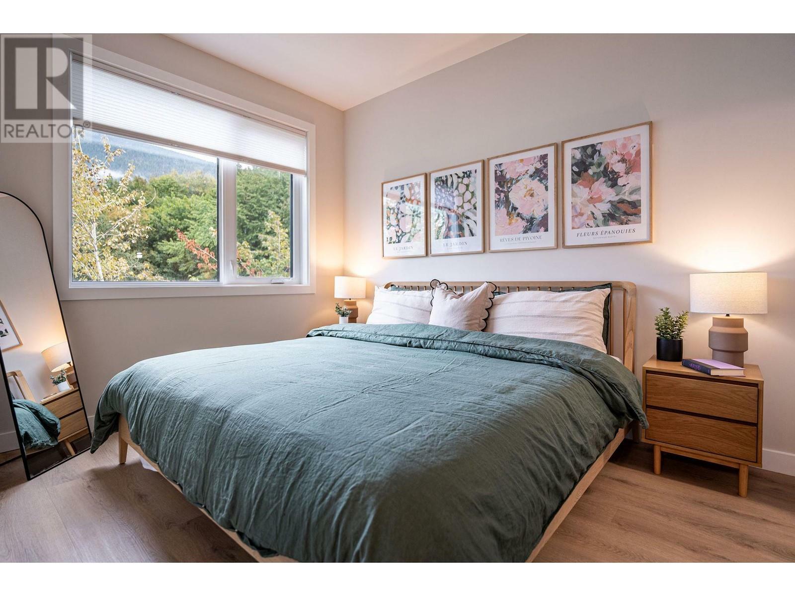 REVELSTOKE, British Columbia, V0E 2S0, CA, 3 Bedrooms Bedrooms, ,3 BathroomsBathrooms,Residential,For Sale,1839085