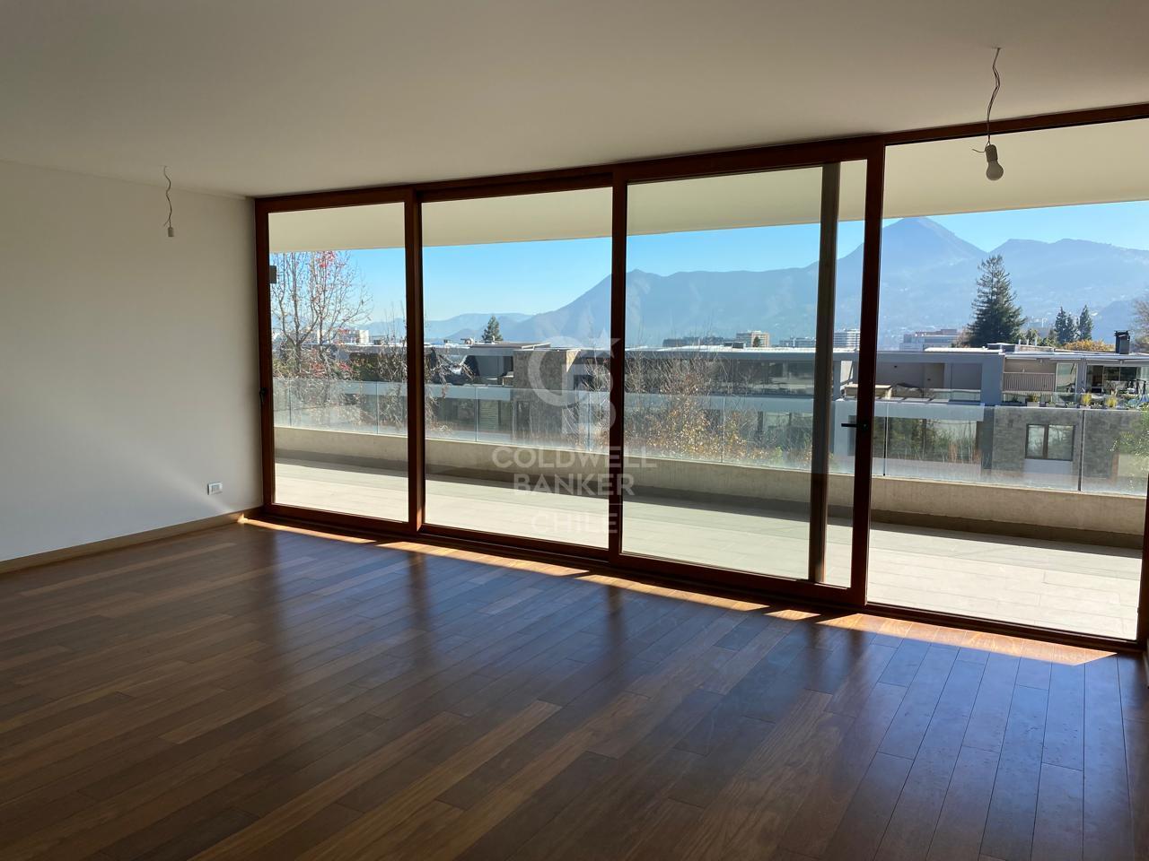 Las Condes, Chile, 4 Bedrooms Bedrooms, ,5 BathroomsBathrooms,Residential,For Sale,1856785